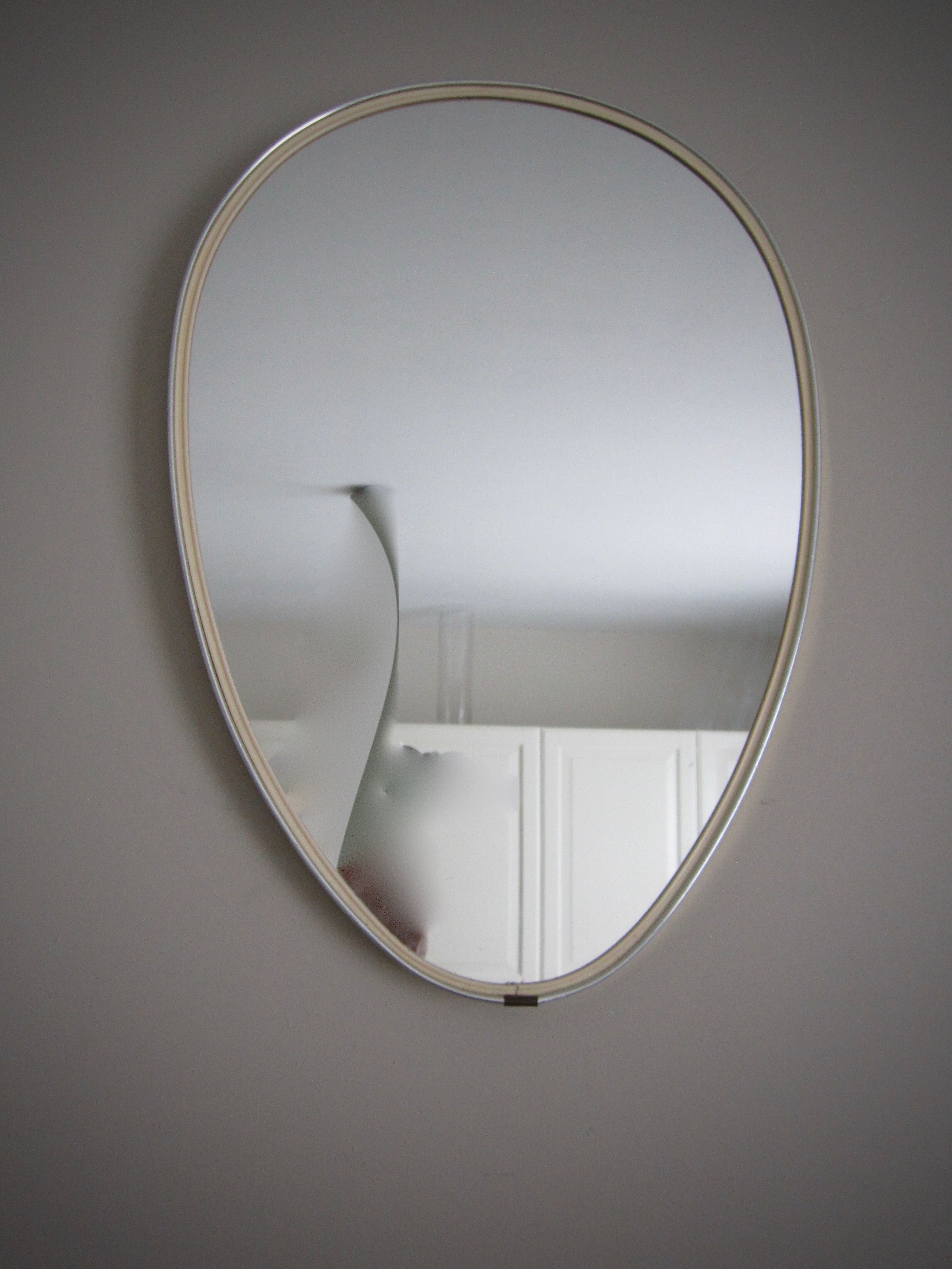 Asymmetric mirror 33x48cm