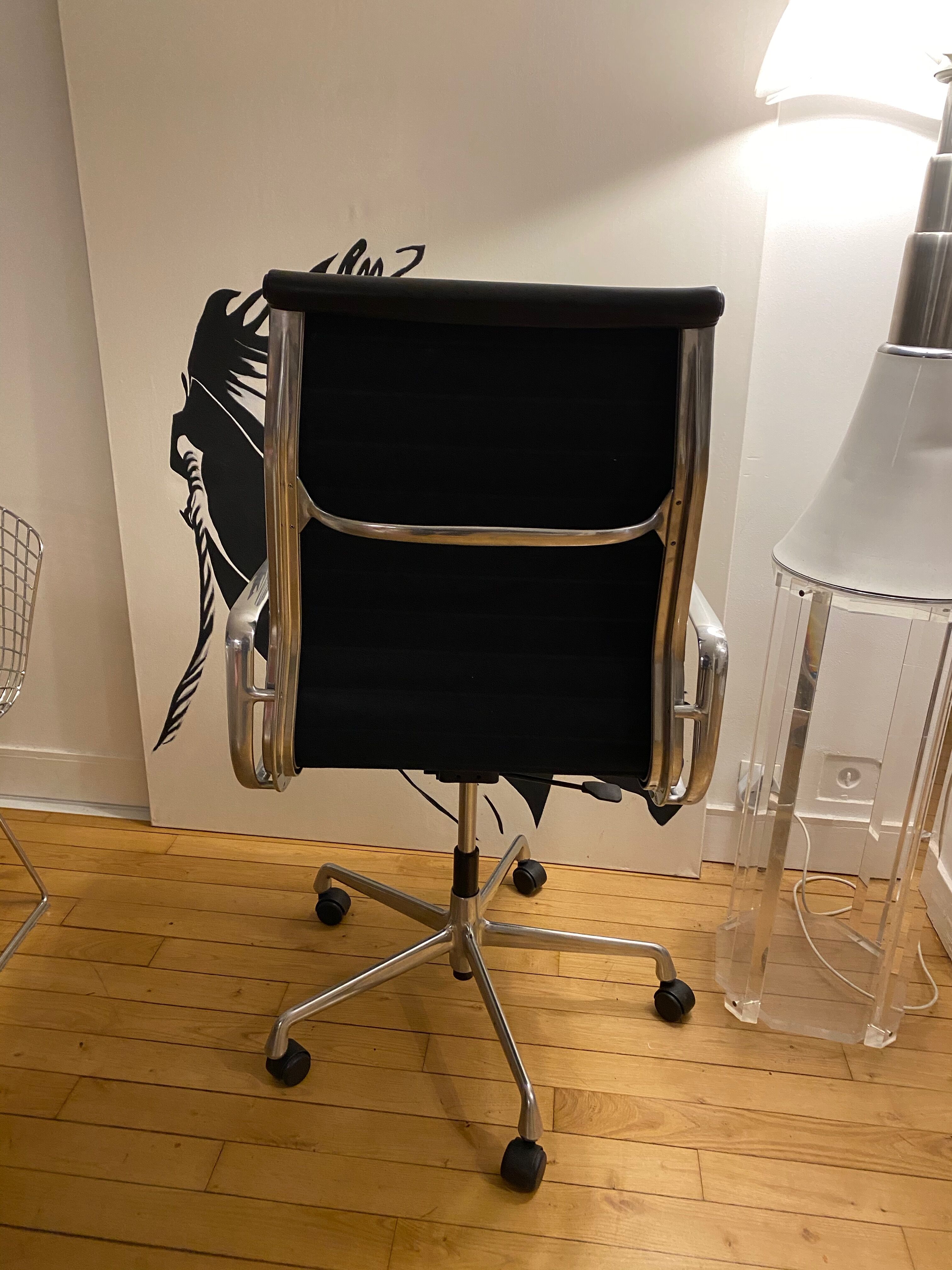 Chair Eames EA 119 Vitra edition