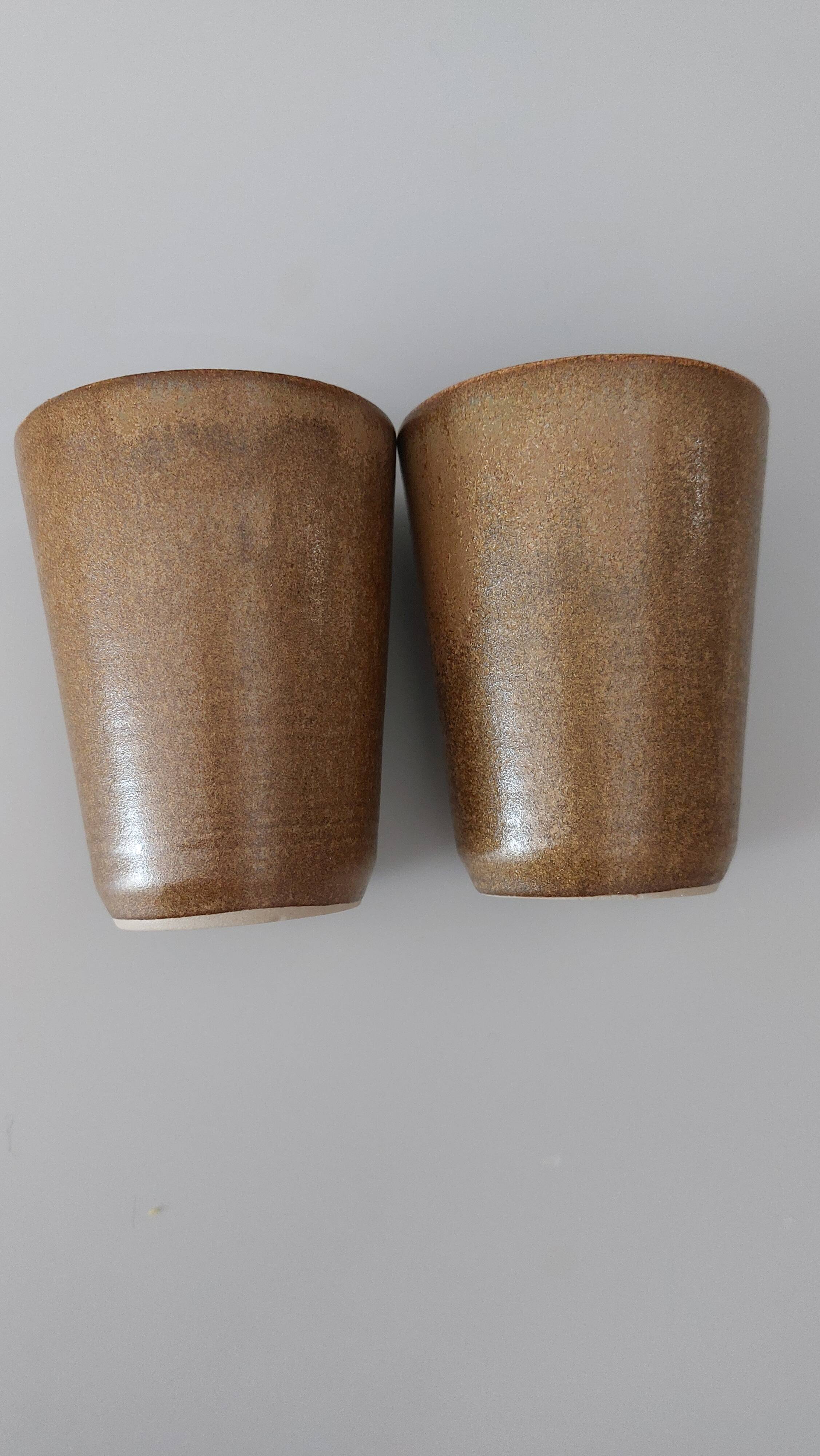 Lot de 2 gobelets vintage estampillés Digoin
