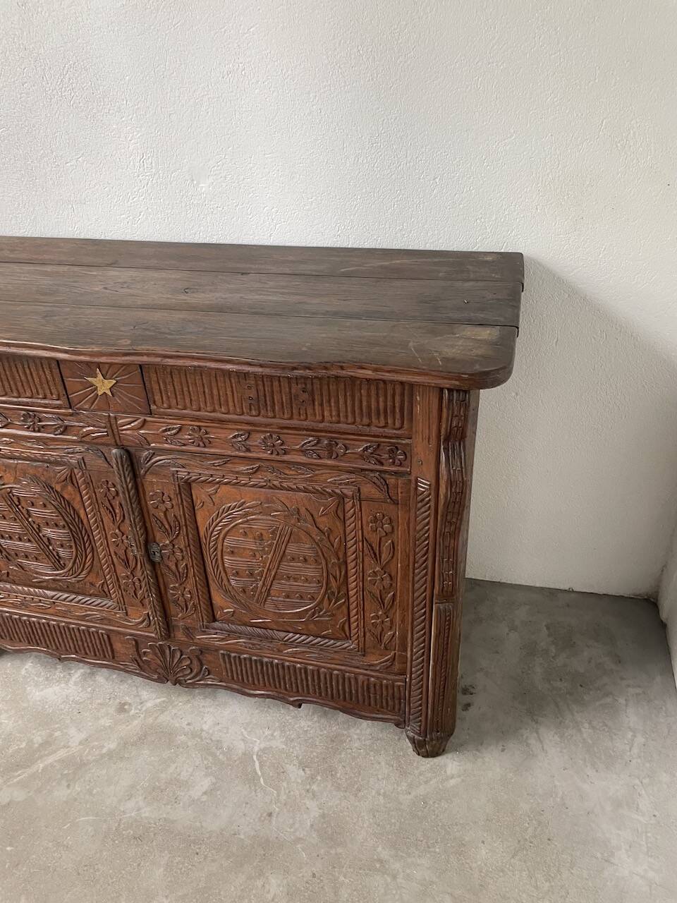 Auvergne brutalist folk art furniture 1890