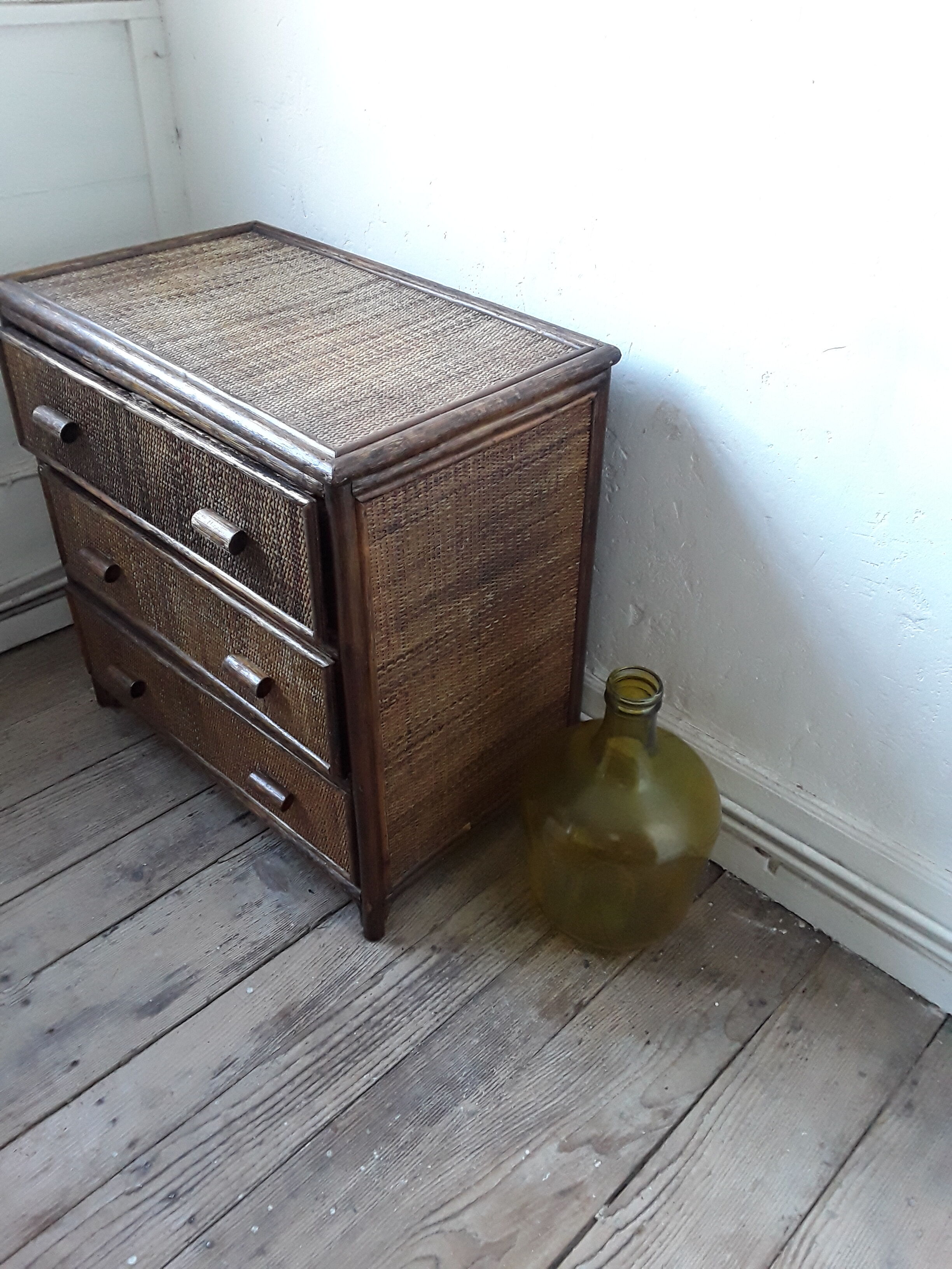 Demijohn amber yellow