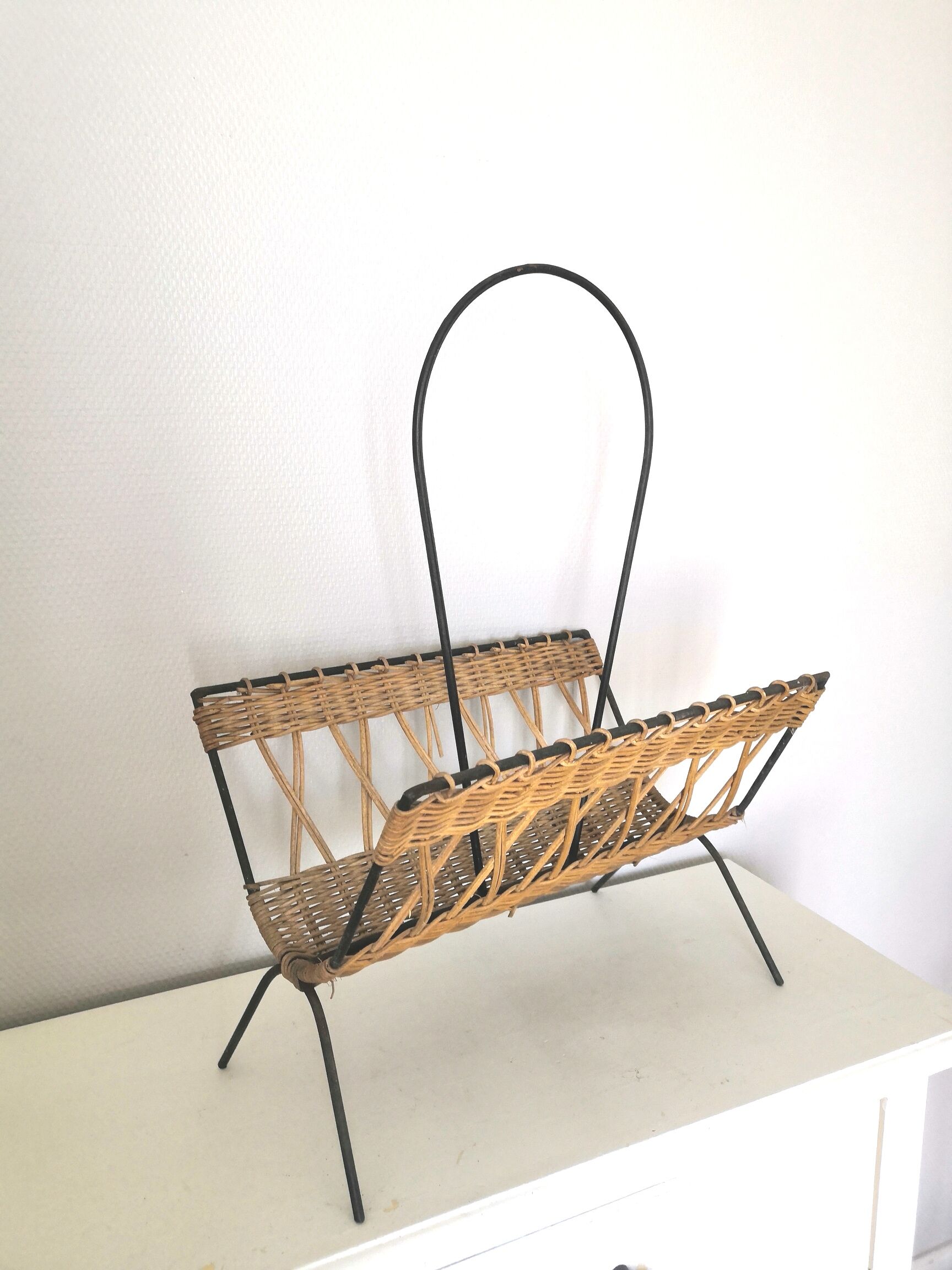 Vintage wicker and steel magazine door design 60s