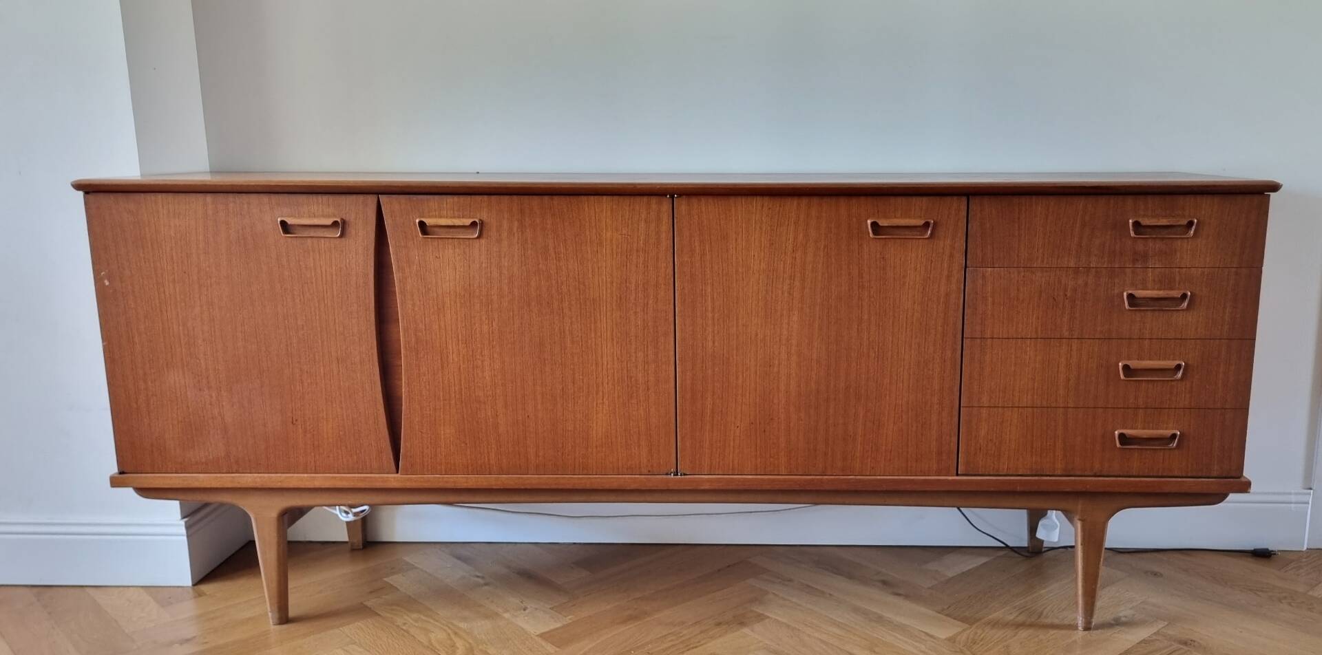 Scandinavian enfilade LB