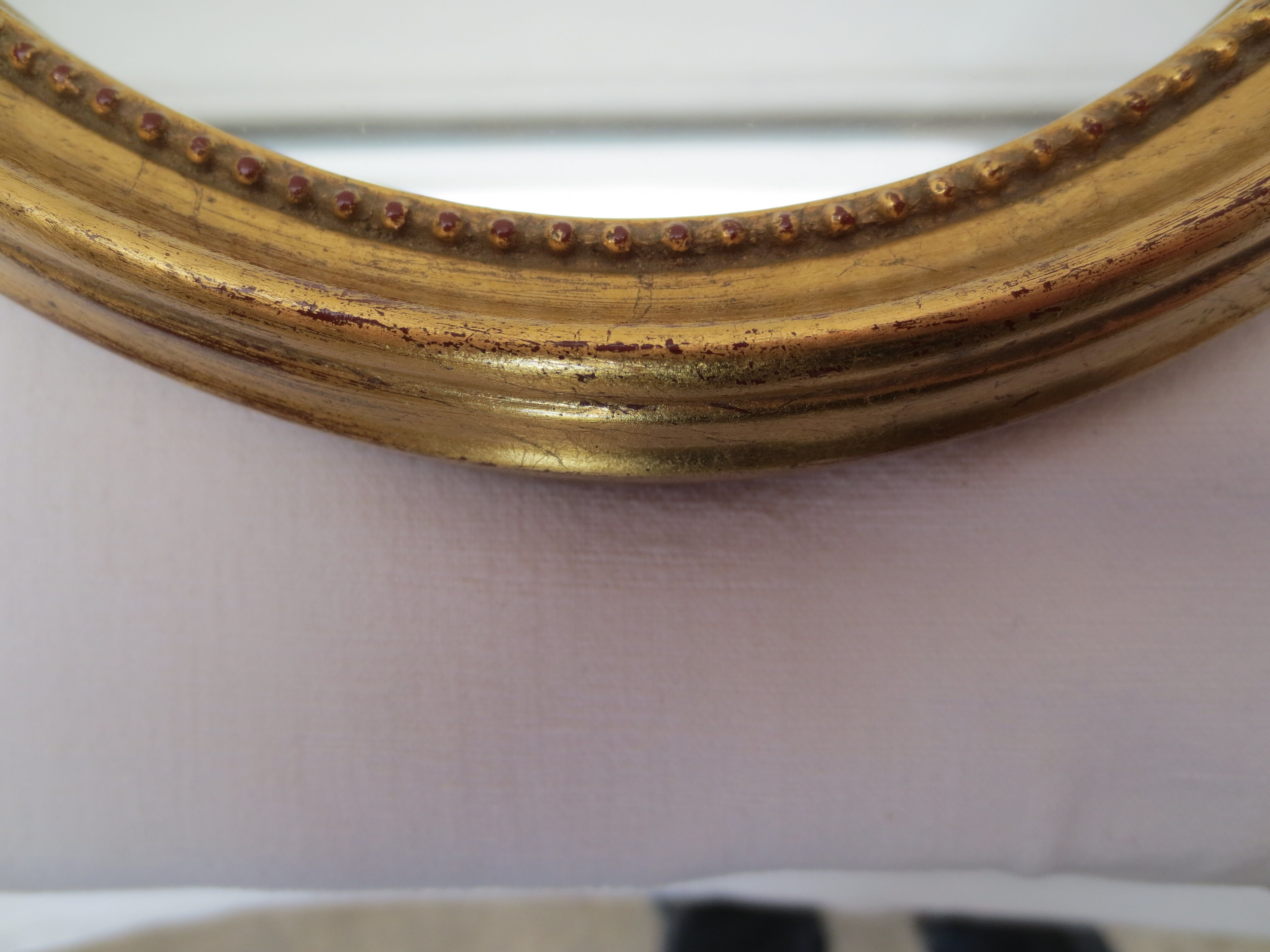 Oval wooden mirror gilded tower, medallion type