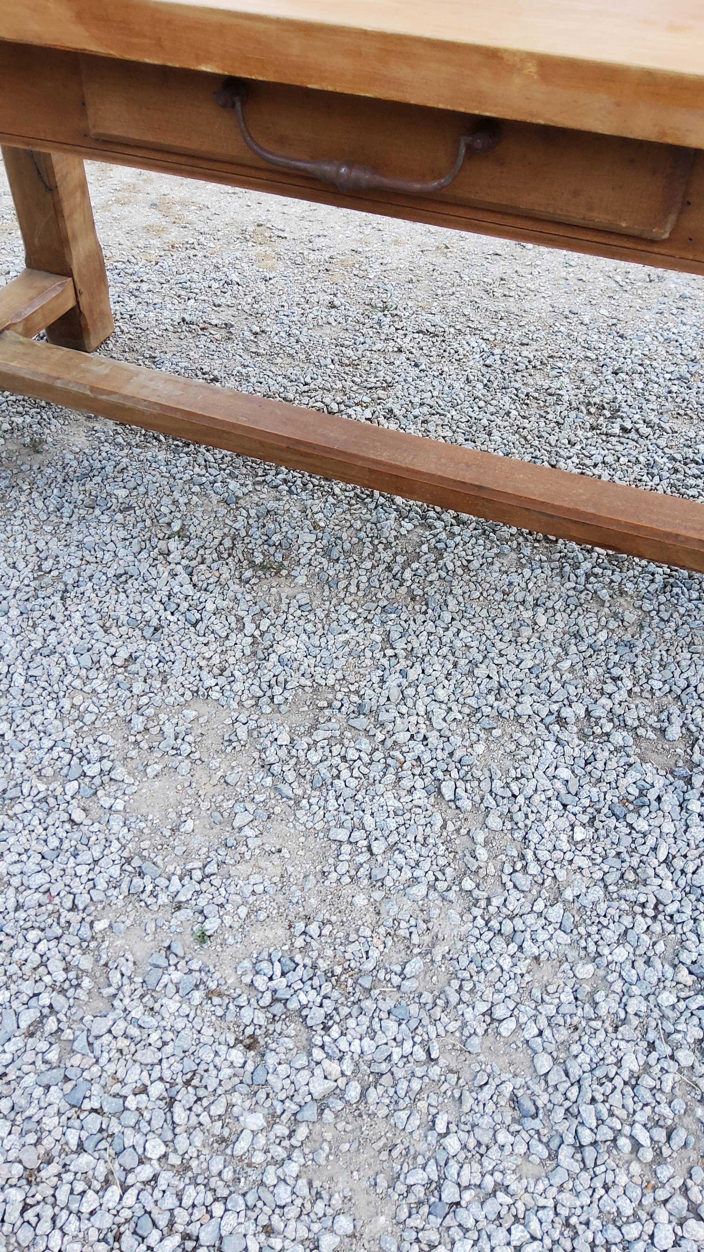 Table de ferme en hêtre et chêne 1 tiroir en ceinture 200cm