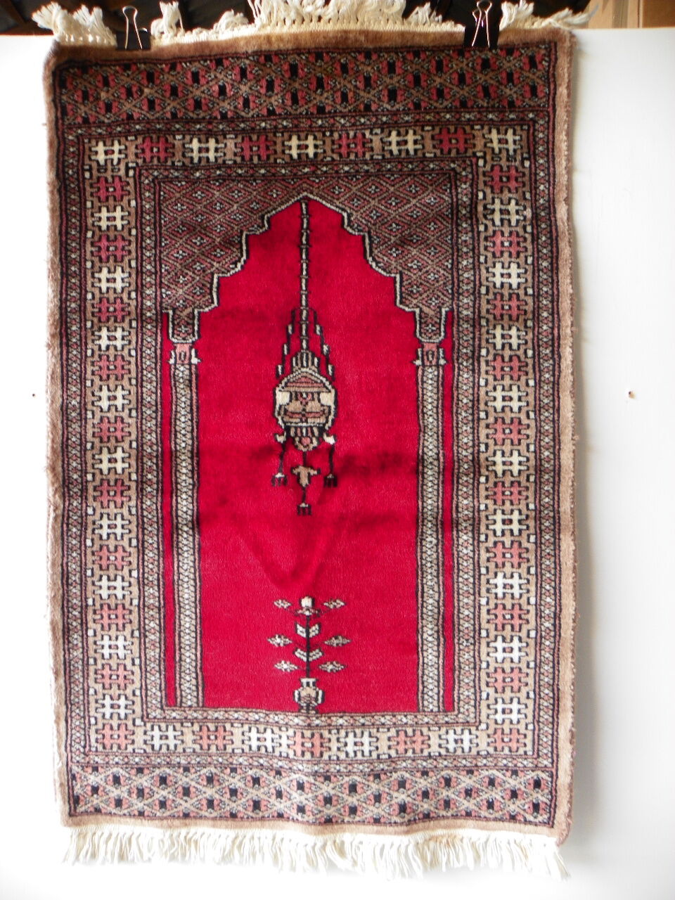 Oriental wool carpet Pakistan.