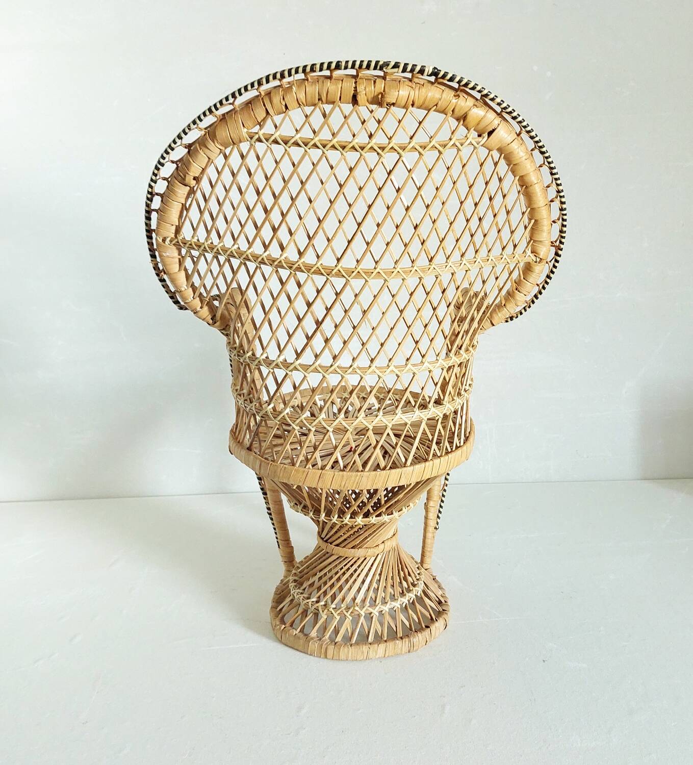 Emmanuelle small armchair