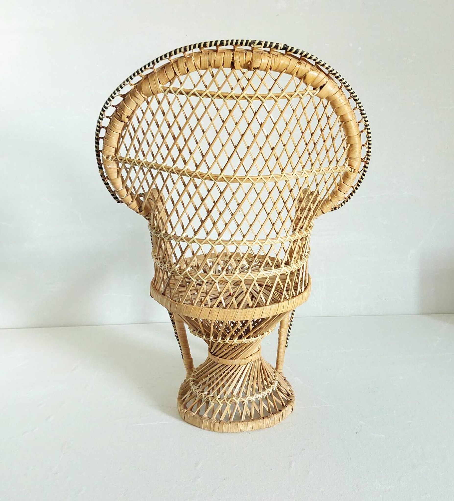 Petit fauteuil Emmanuelle