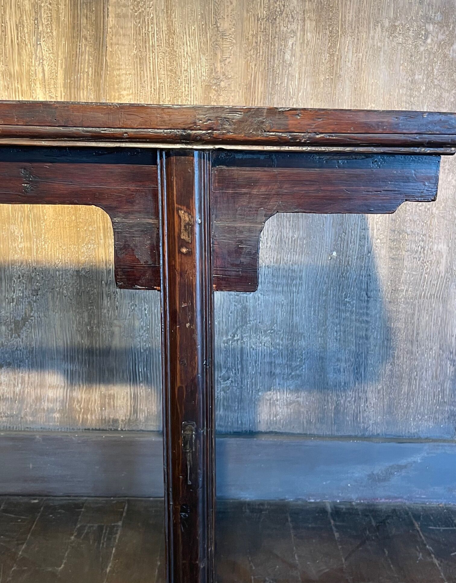 Ancient chinese console
