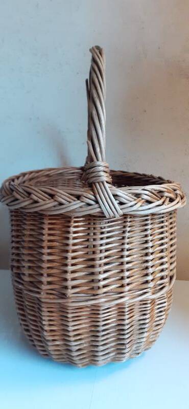 Vintage wicker oval basket