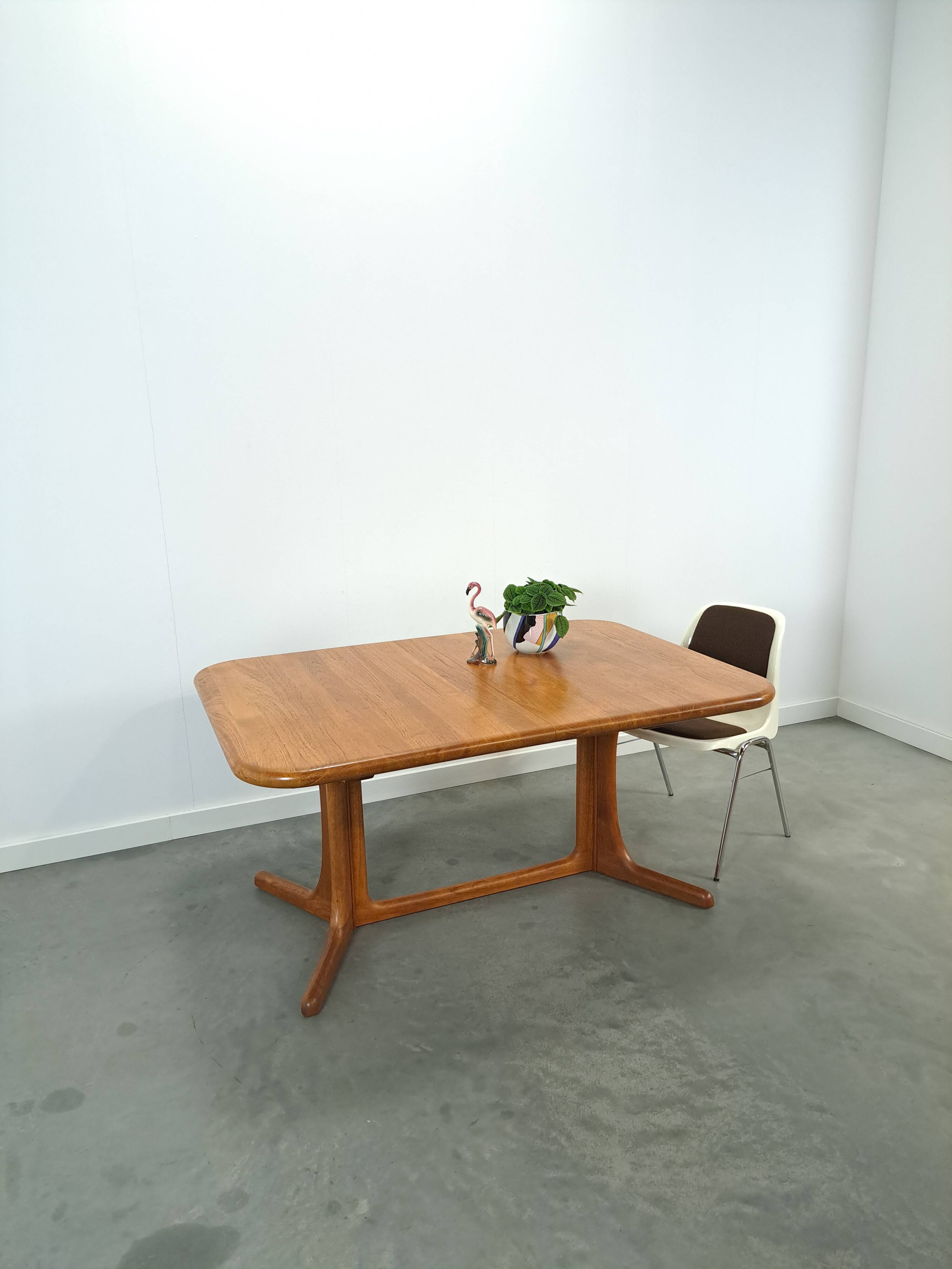 XL Deense uitschuifbare teak eettafel