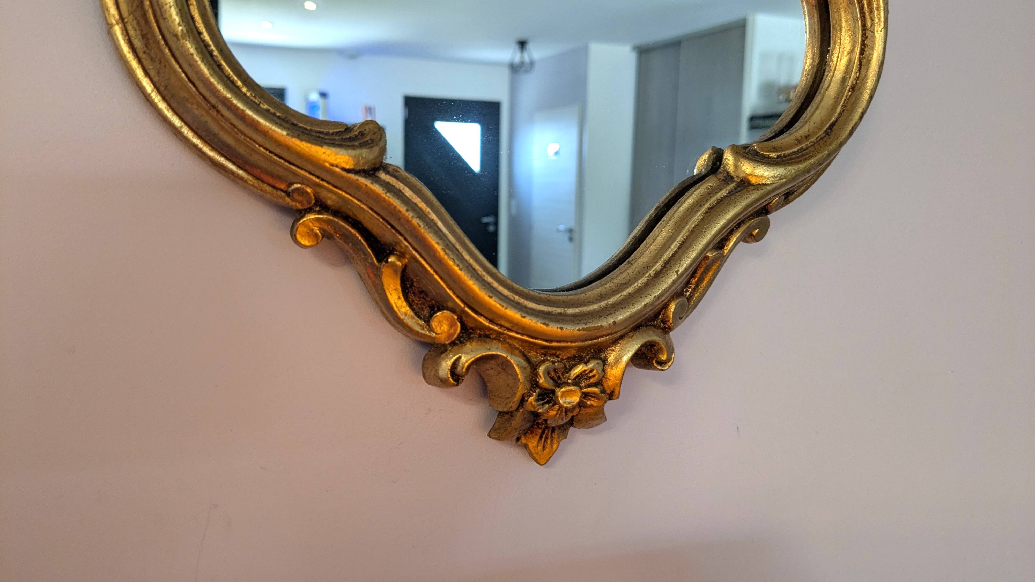 Miroir baroque doré ancien — courbes élégantes, esprit château 69 X 43 cm