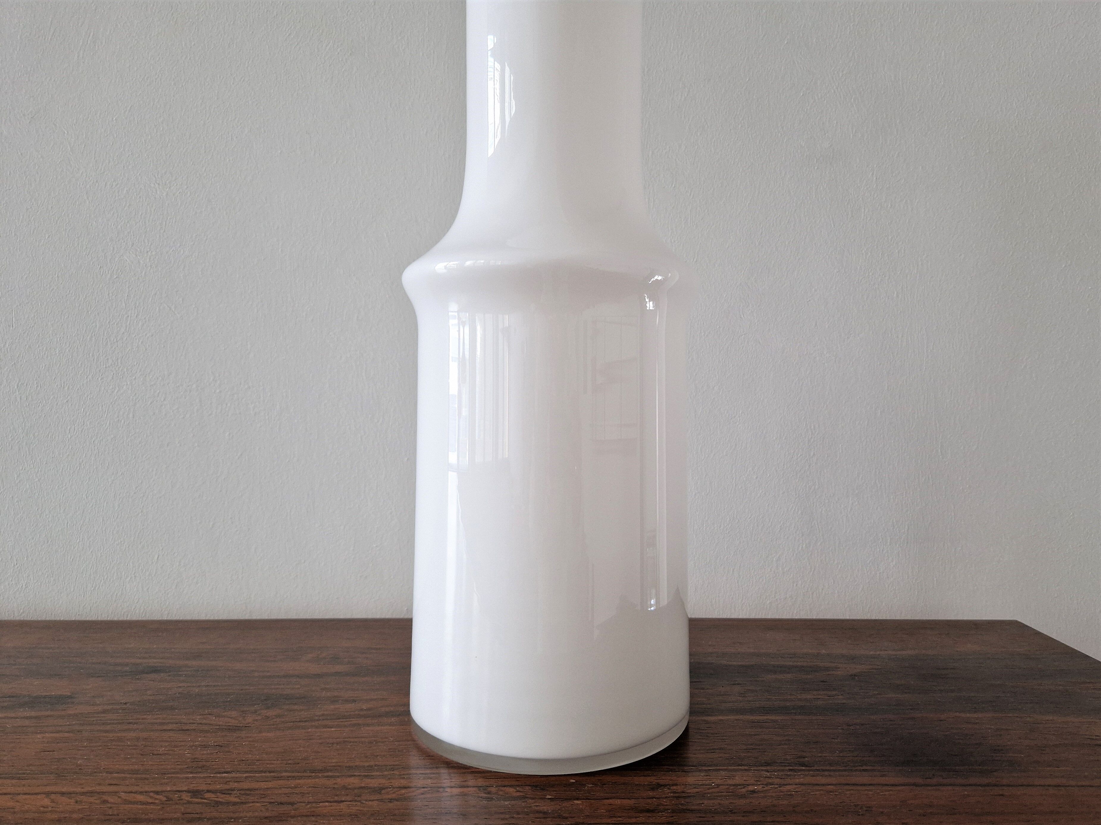 White glass table lamp by Gert Nyström for Hyllinge, Sweden 1960's