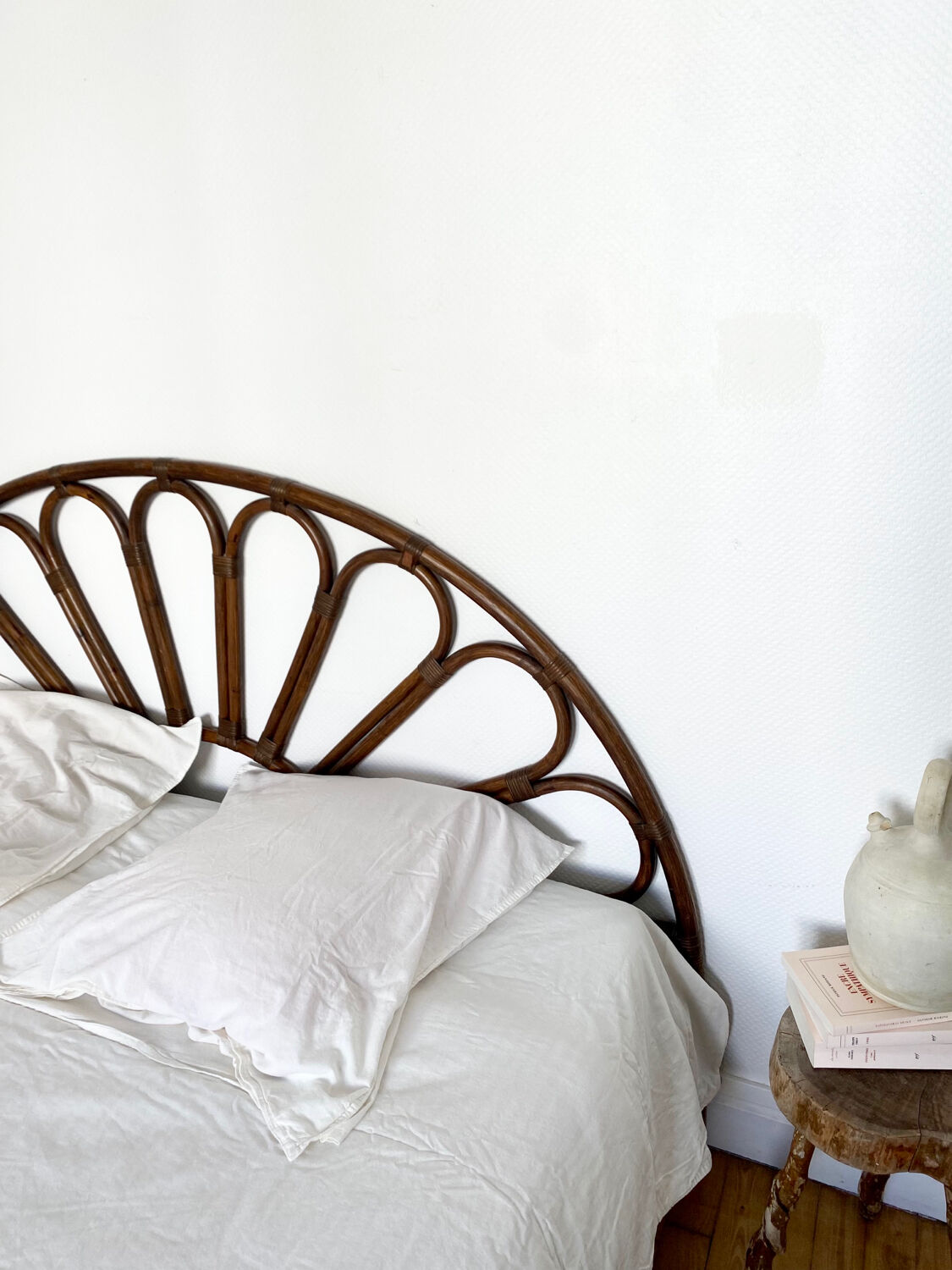 Rattan flower headboard