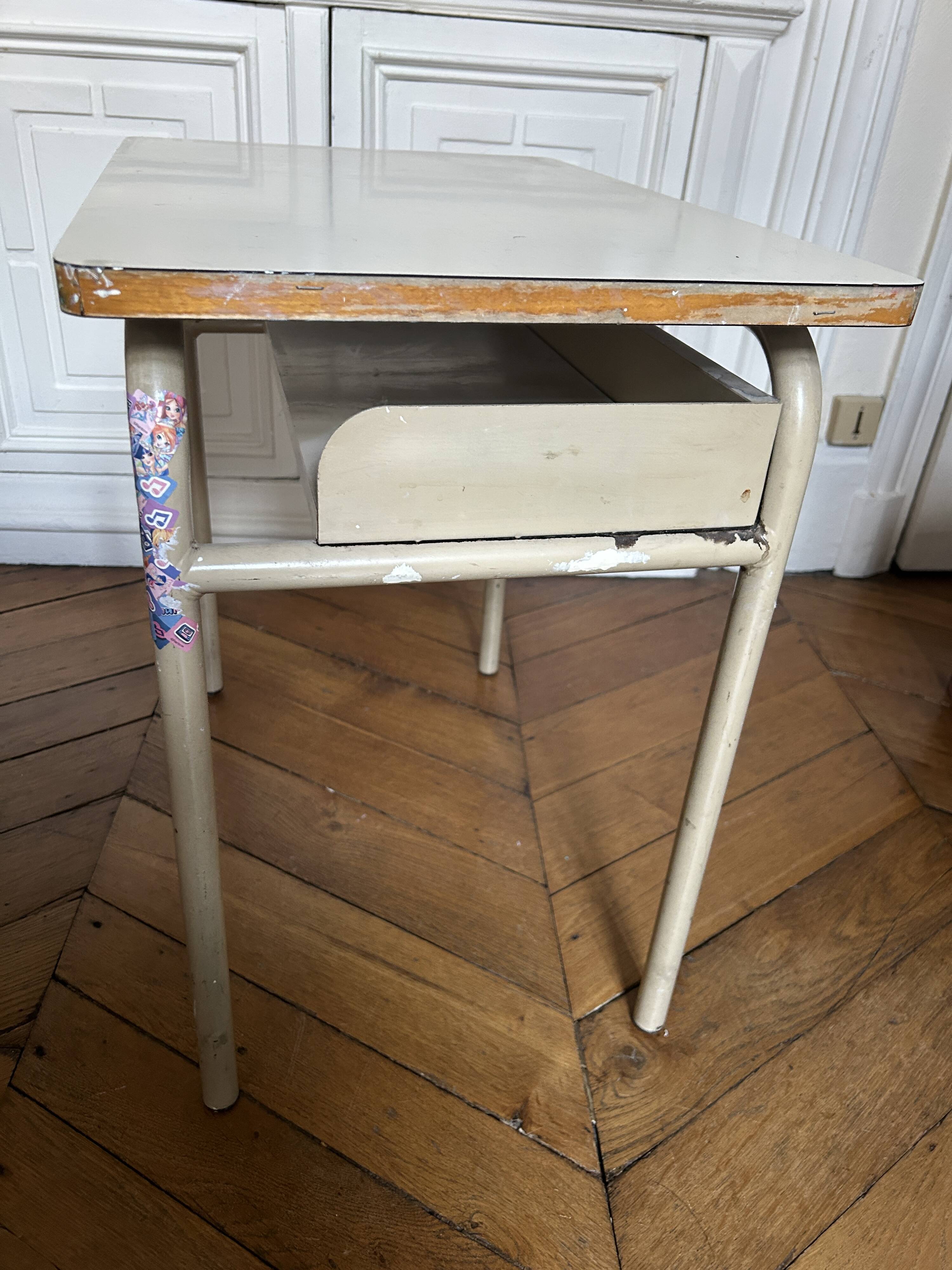 School desk and its chair