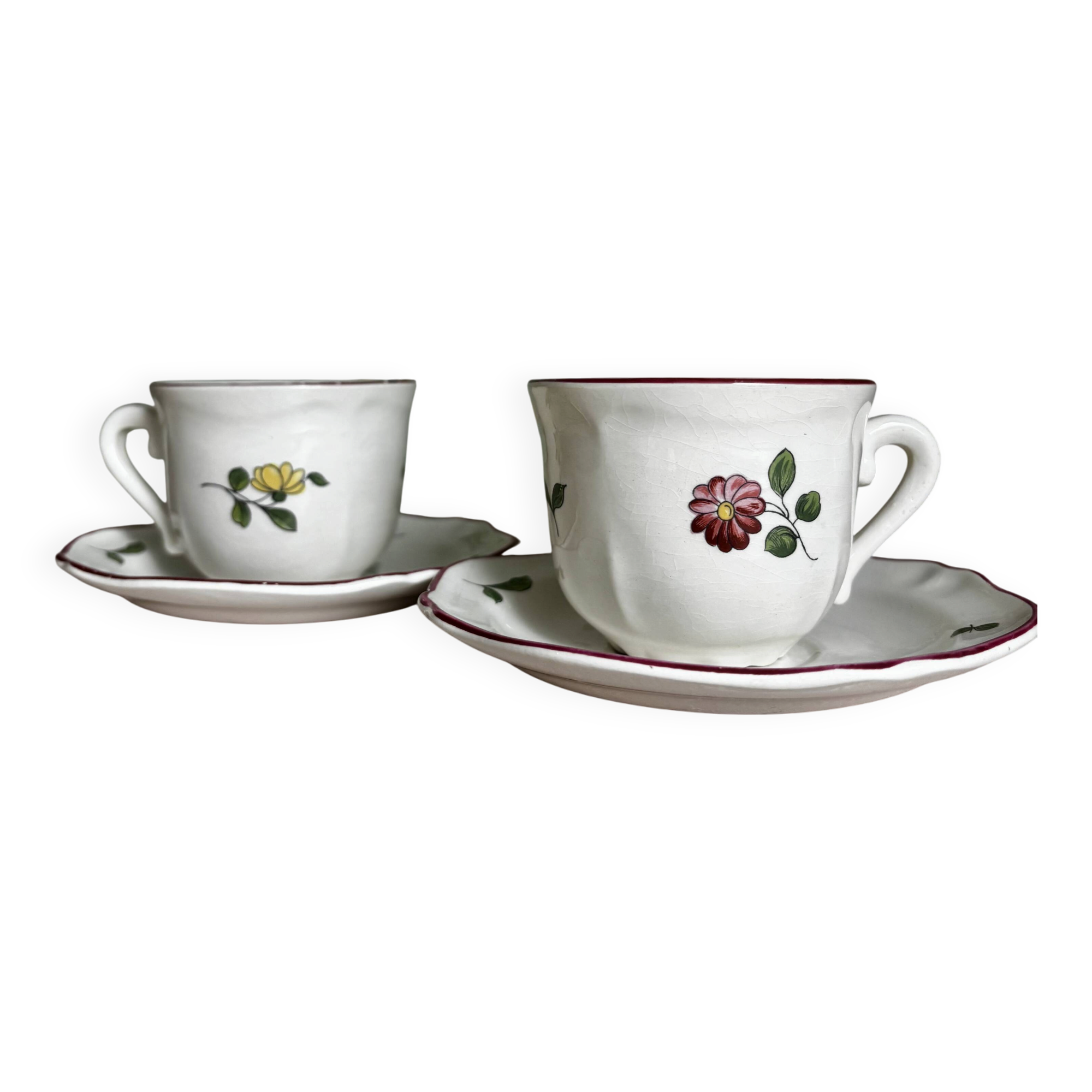 Duo of cups and saucers Old Saint Amand