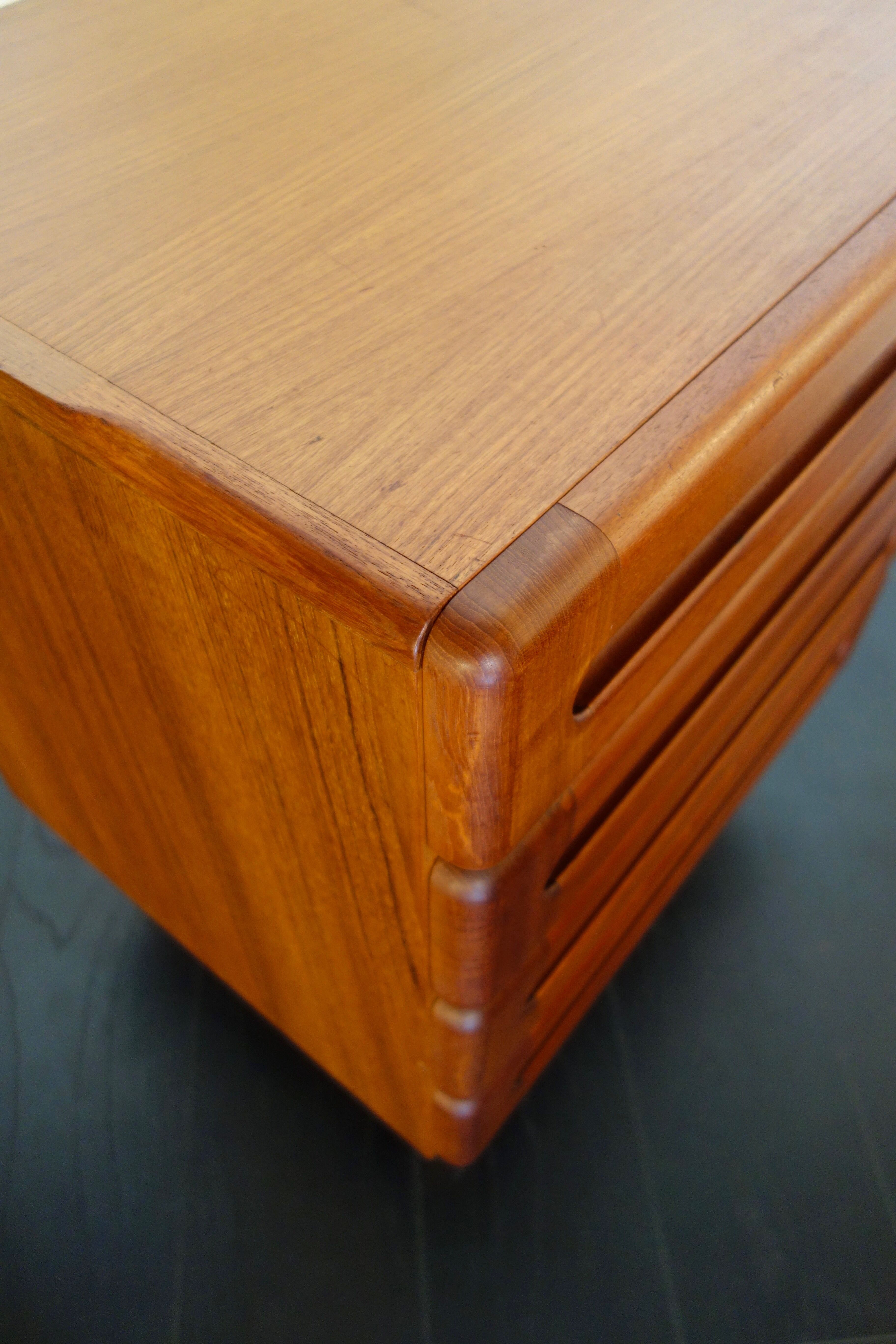 Danish teak chest of drawers 60s