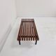 Banc en bois à lattes italien / table basse, 20e siècle