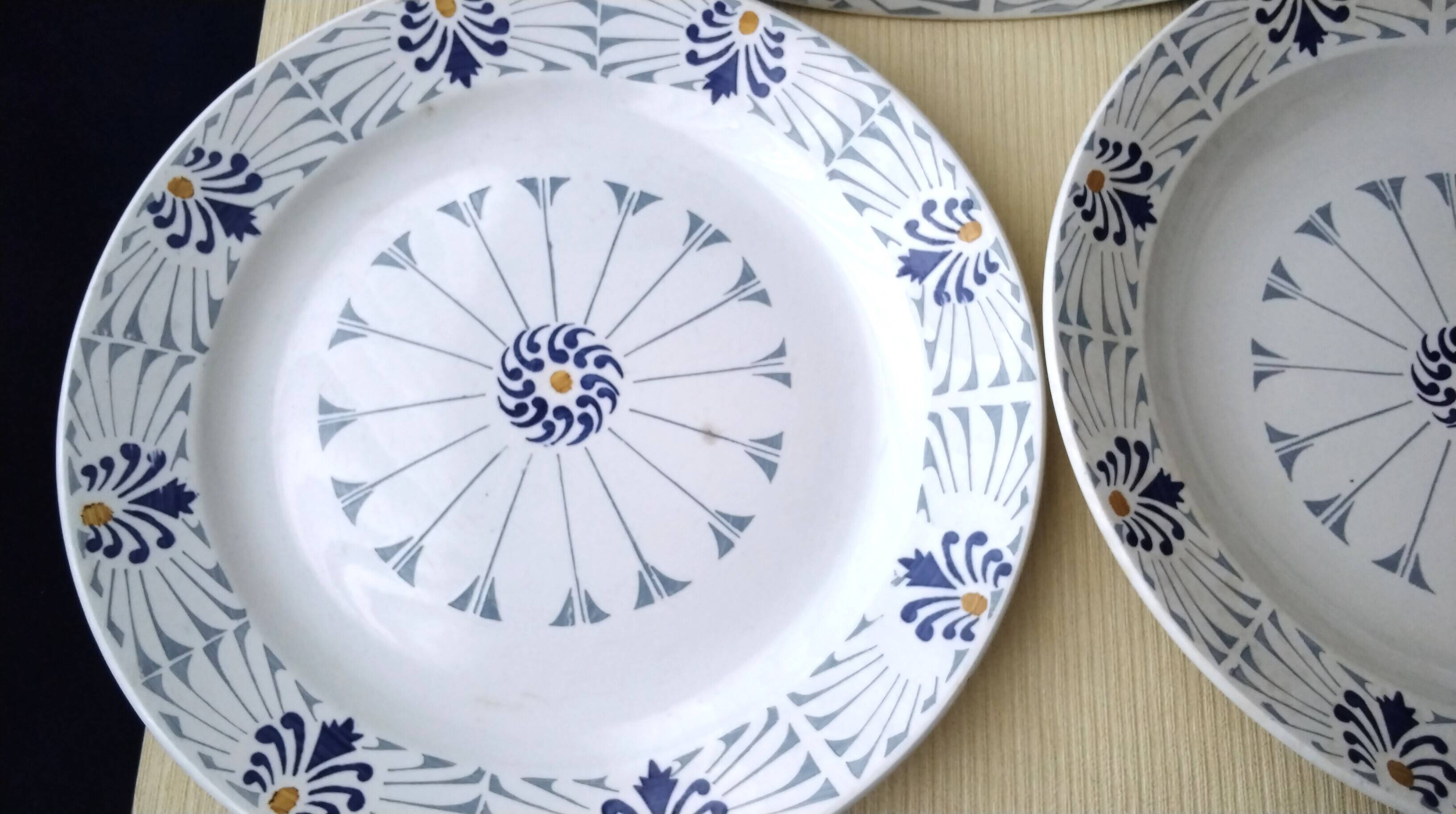 Set of 3 dishes from the Onnaing pottery.