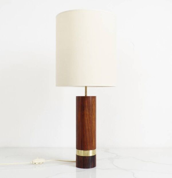 Pied de lampe scandinave en bois exotique et laiton, circa 1970
