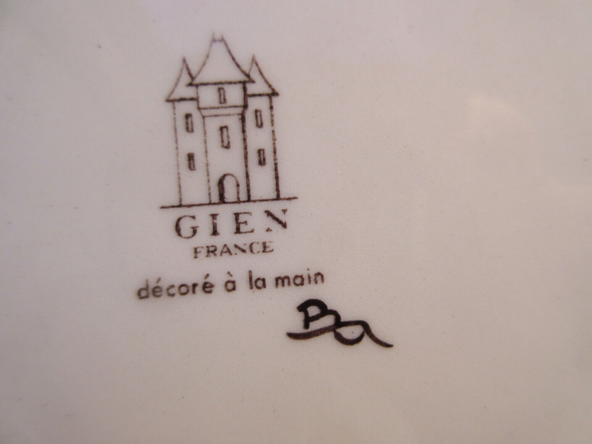 Flat plate signed Gien Rambouillet series, model Le Canard Green collar, 26cm
