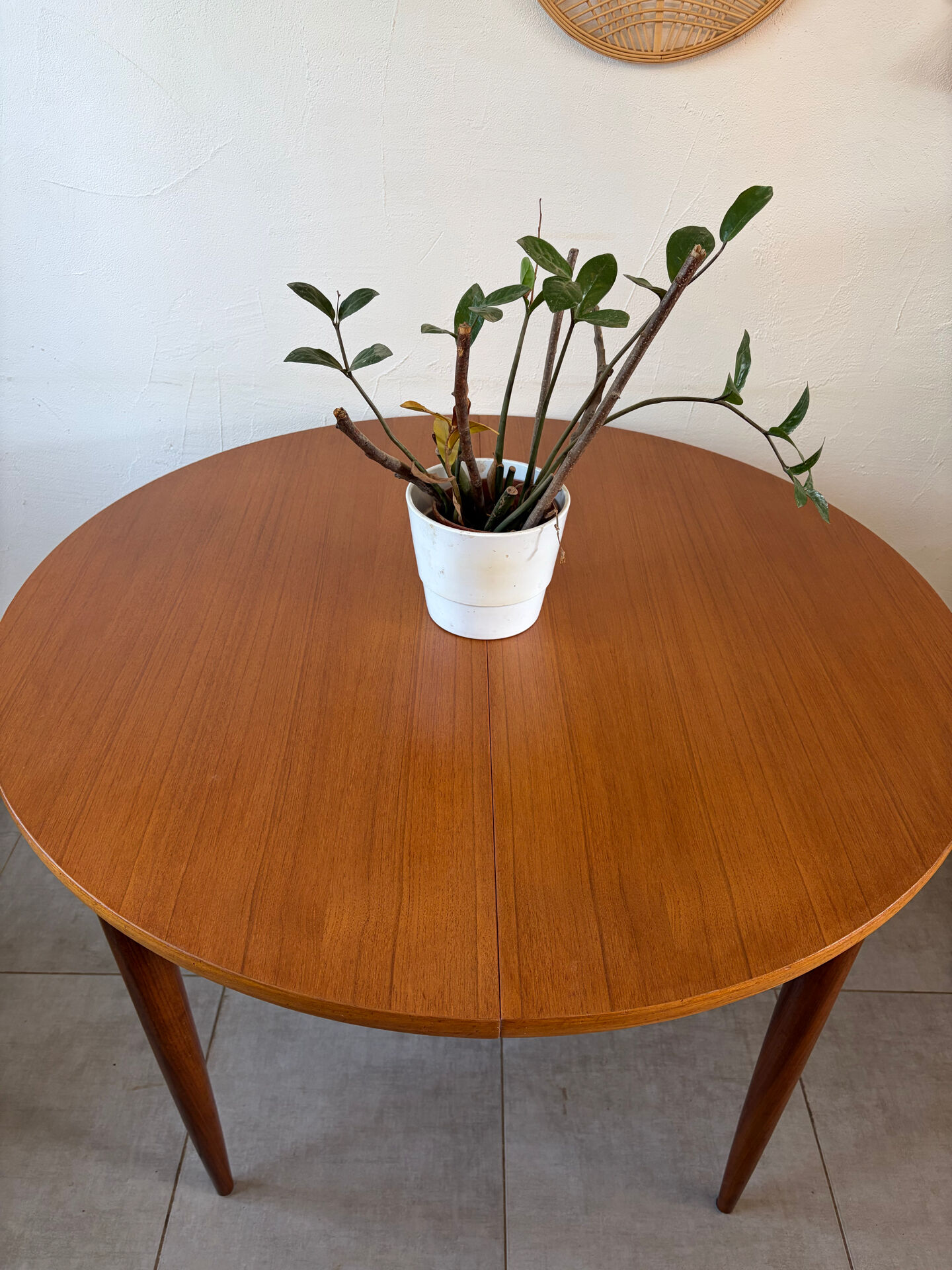 Table ronde scandinave extensible en teck