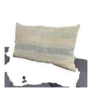 Coussin artisanal en toile ancienne style Kilim