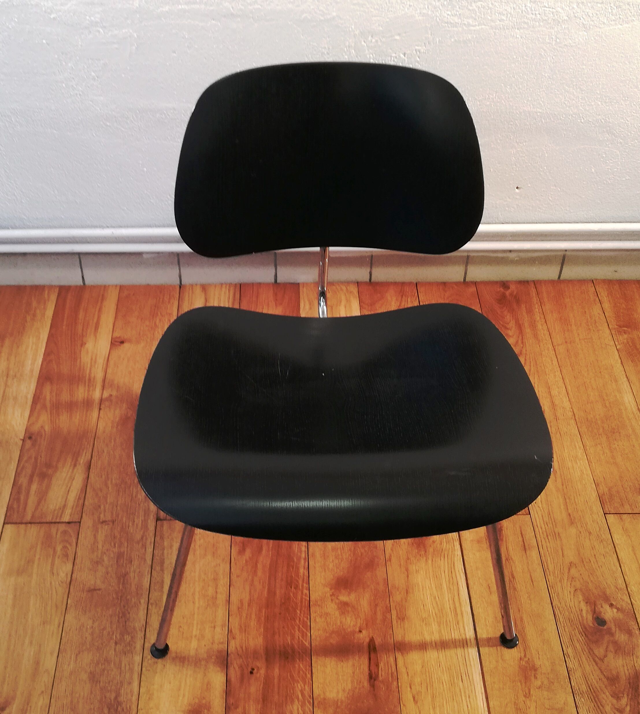 LCM Eames Chair