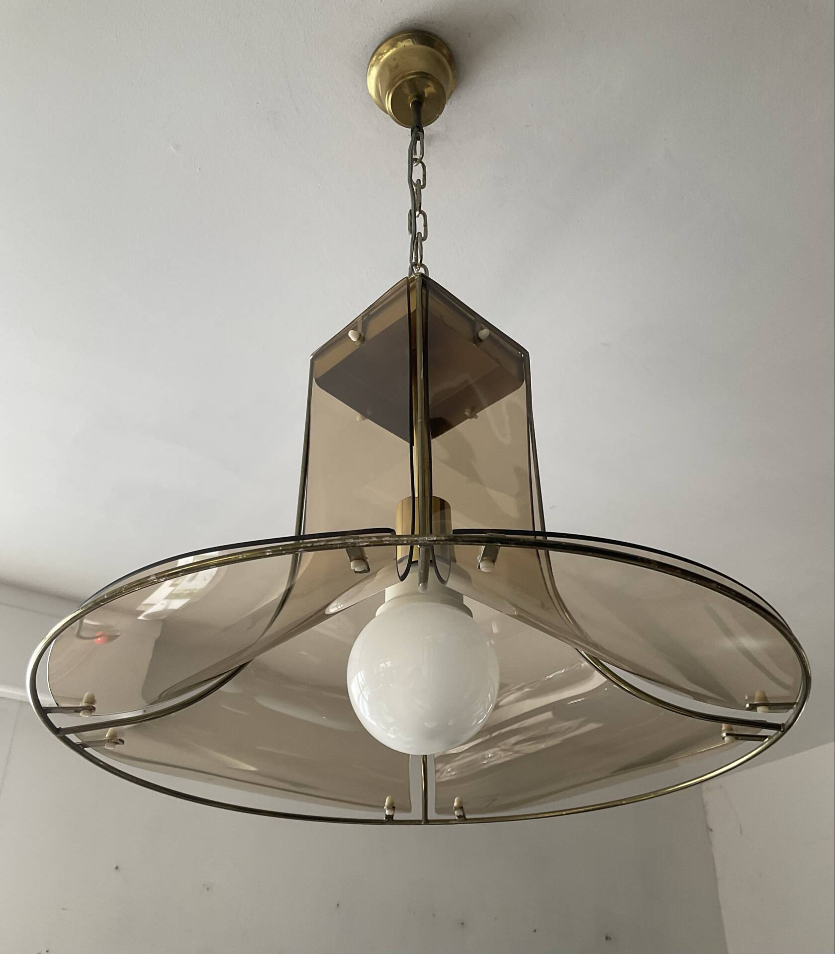 Italian suspension lamp in smoked glass and brass from the 1970s.