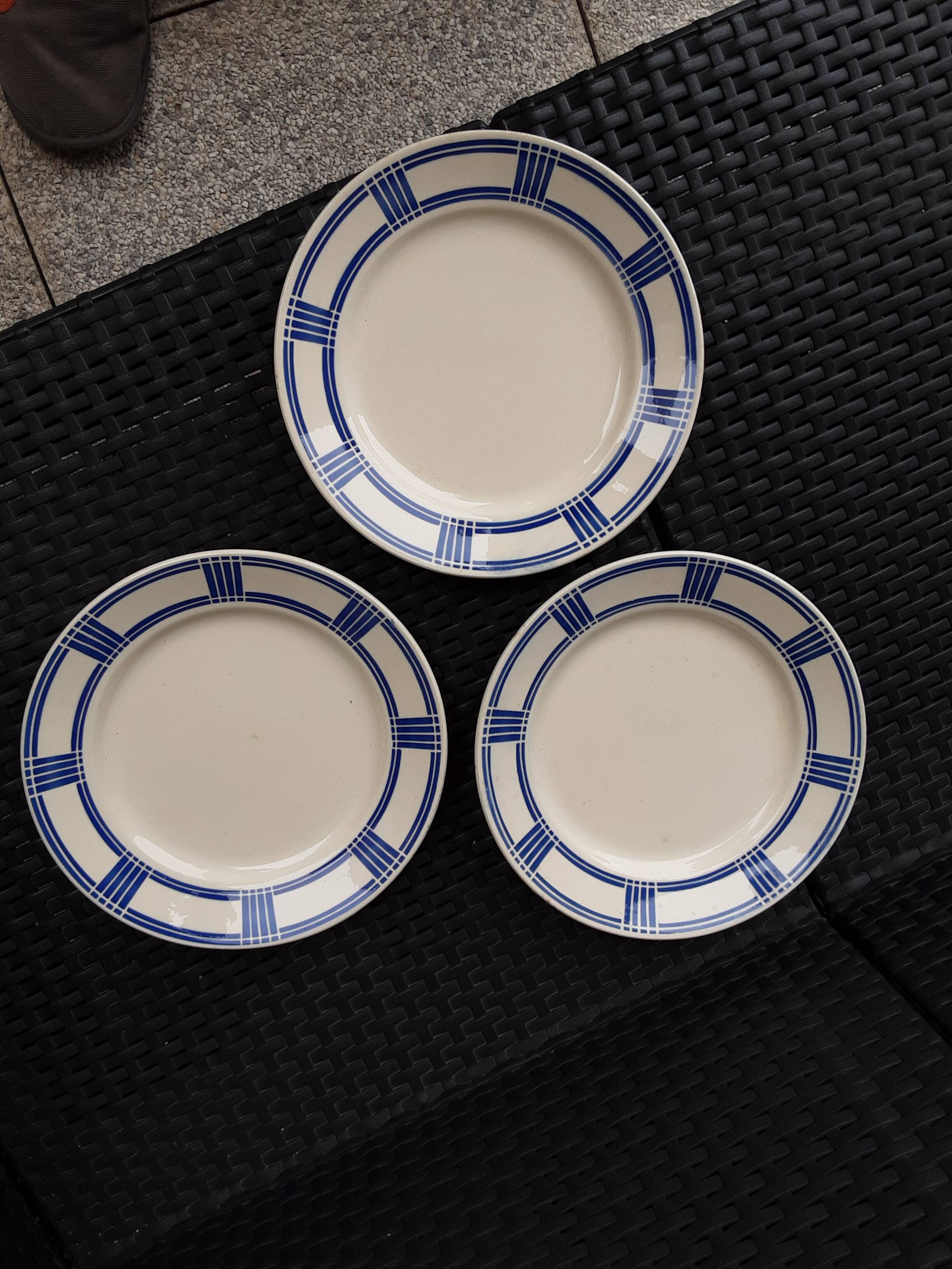 Lot de 3 assiettes vintage plates 23 cm en semi porcelaine badonviller