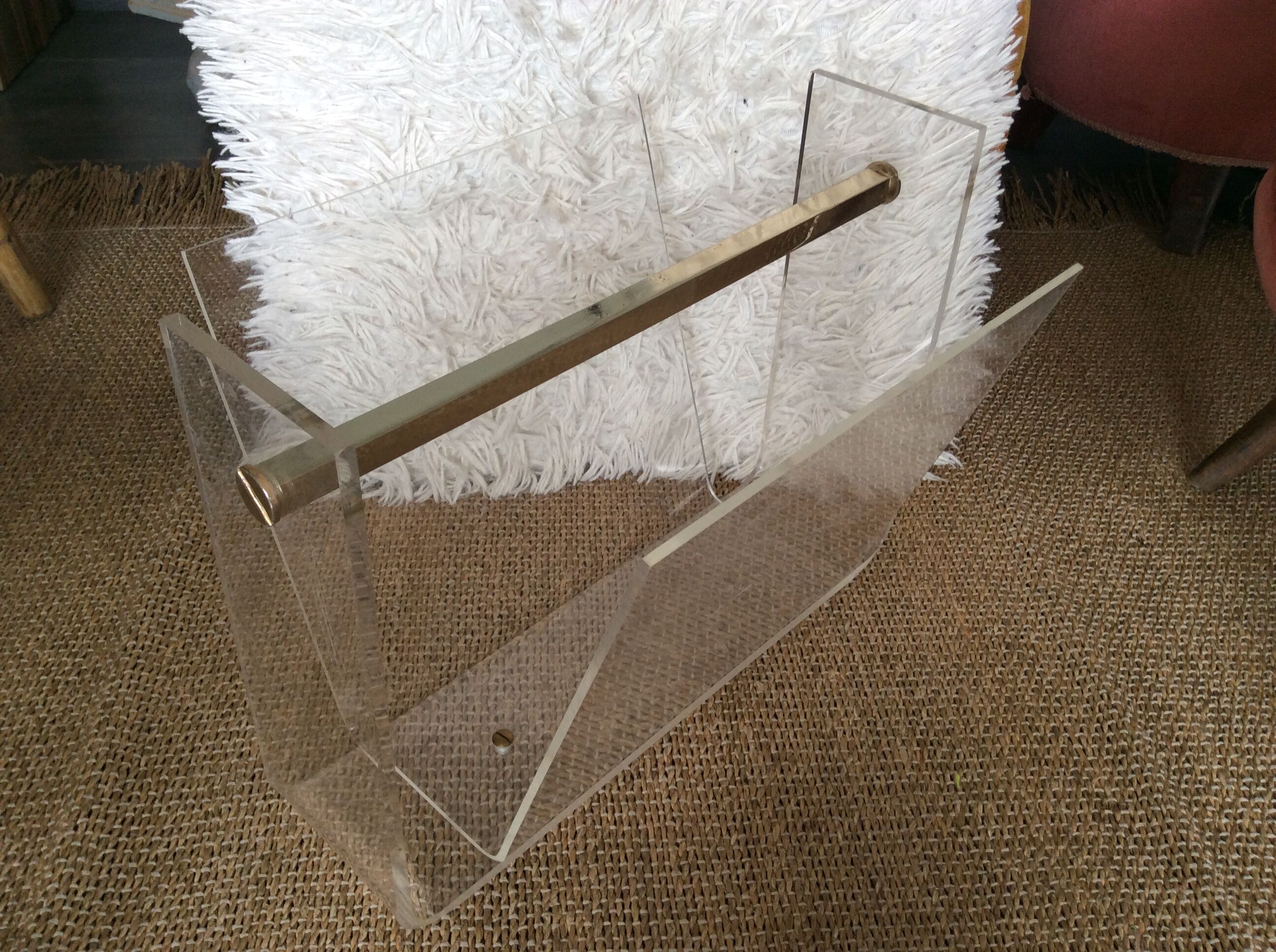 Plexiglas magazine door