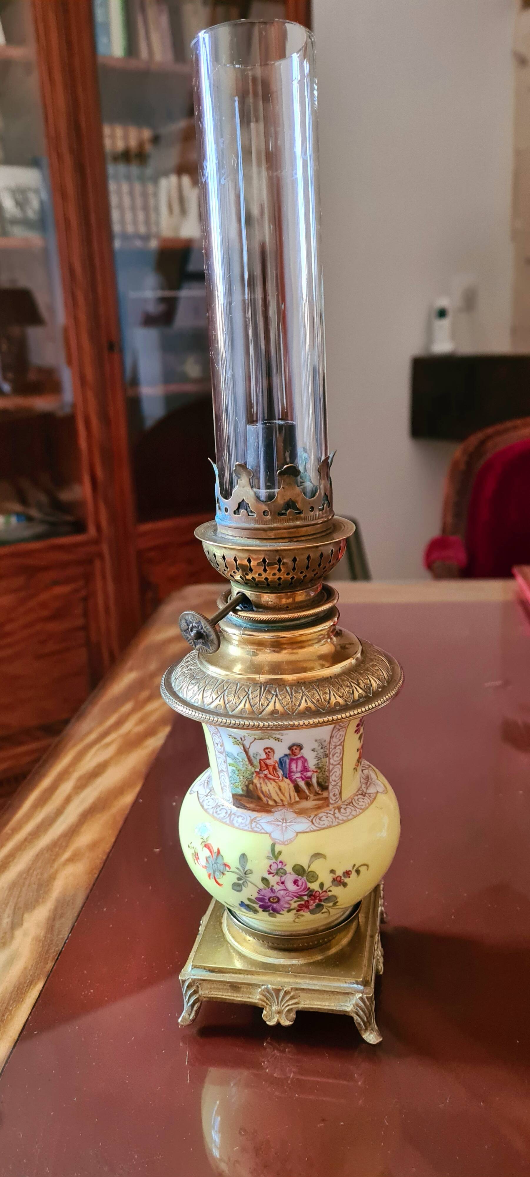 Porcelain and copper oil lamp