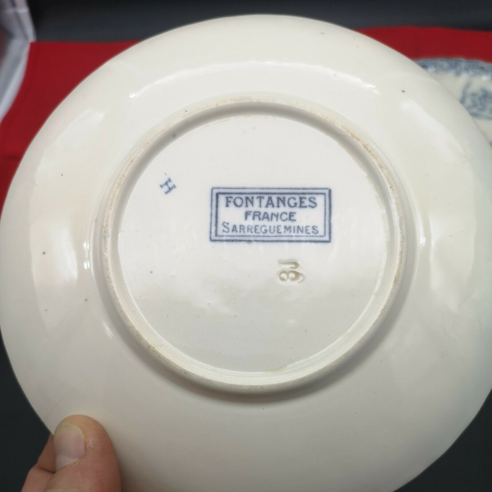 Pair of dessert plate in Sarreguemines earthenware model Fontanges