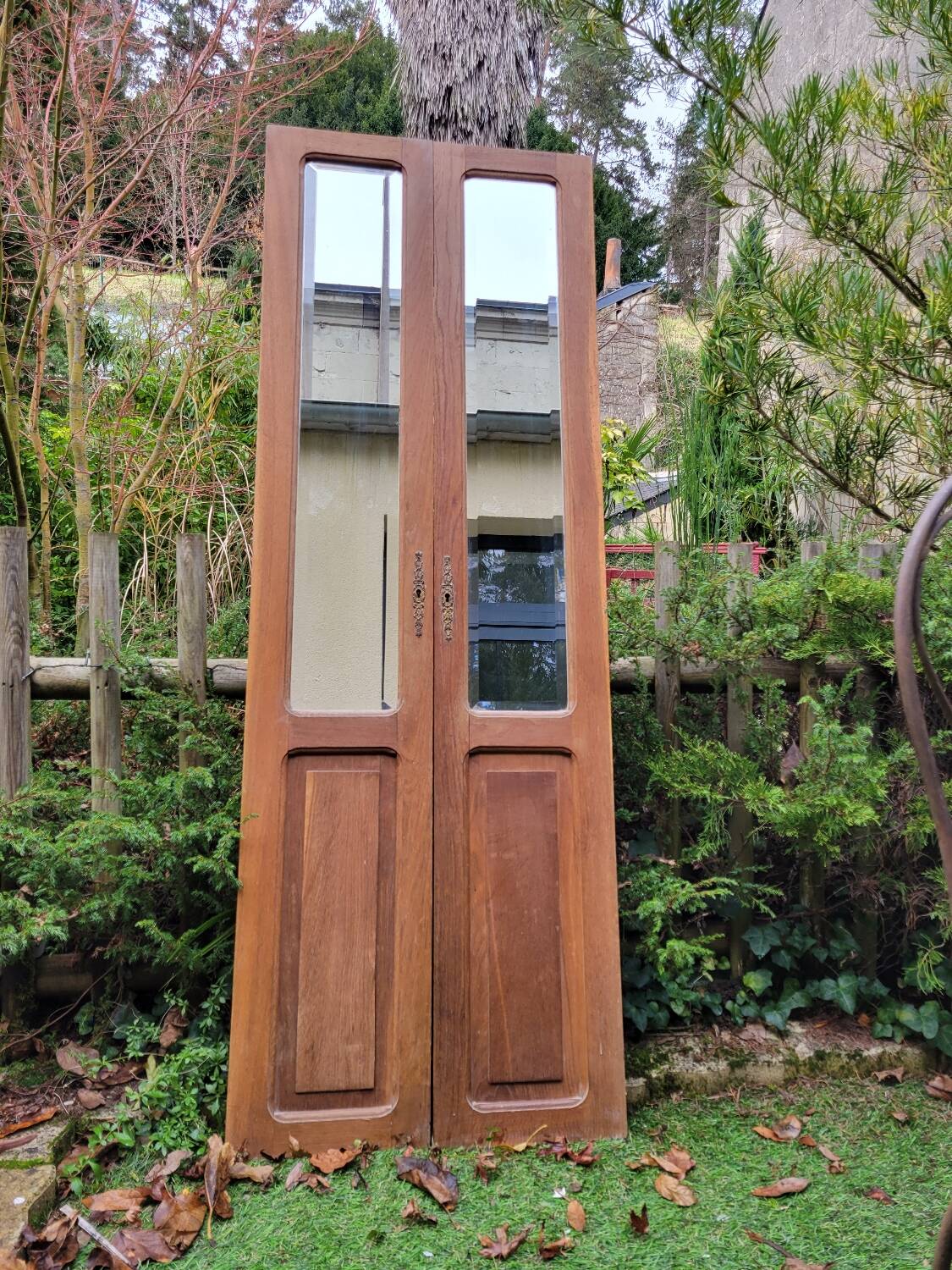 Double beveled mirrored closet doors