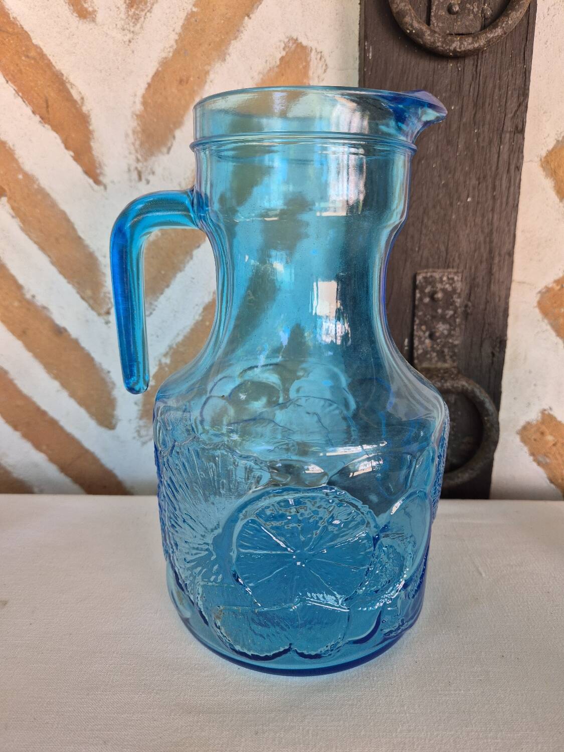 Vintage blue orangeade service