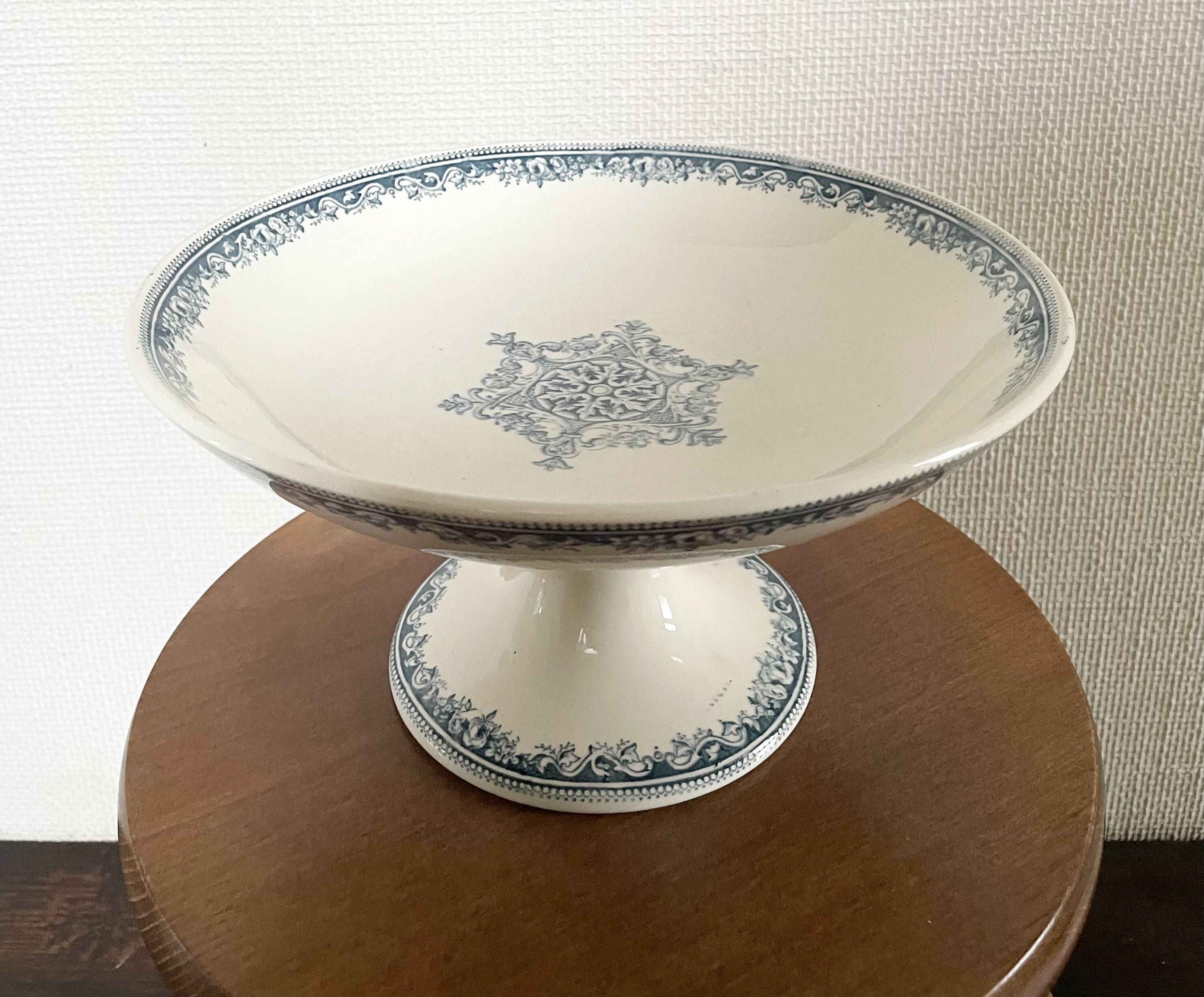 Iron earth fruit bowl, garland model