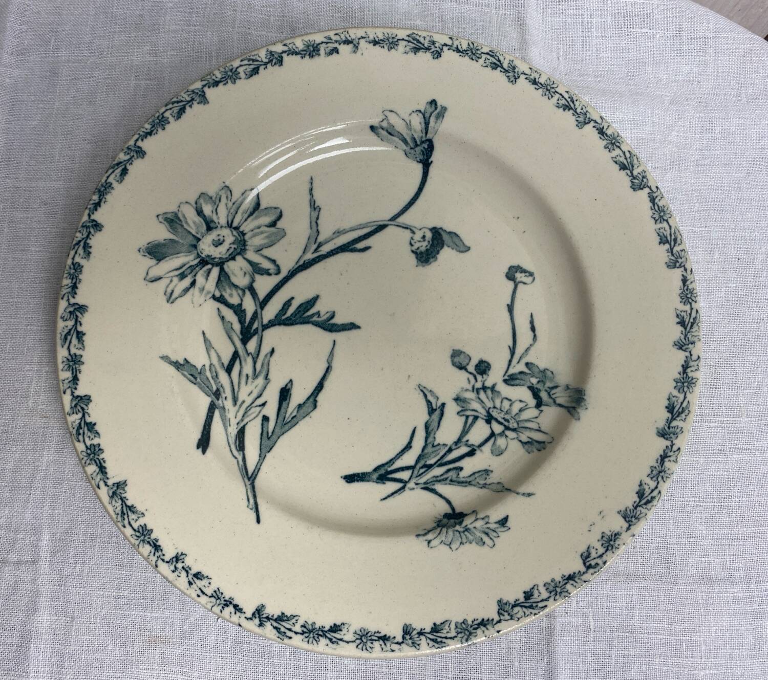 Iron earth dessert plate Marguerite model, KetG Luneville