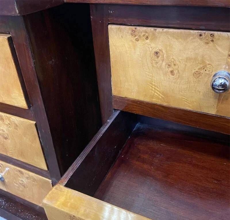 Paire de tables de chevet Art Déco: hêtre, loupe d'orme & palissandre