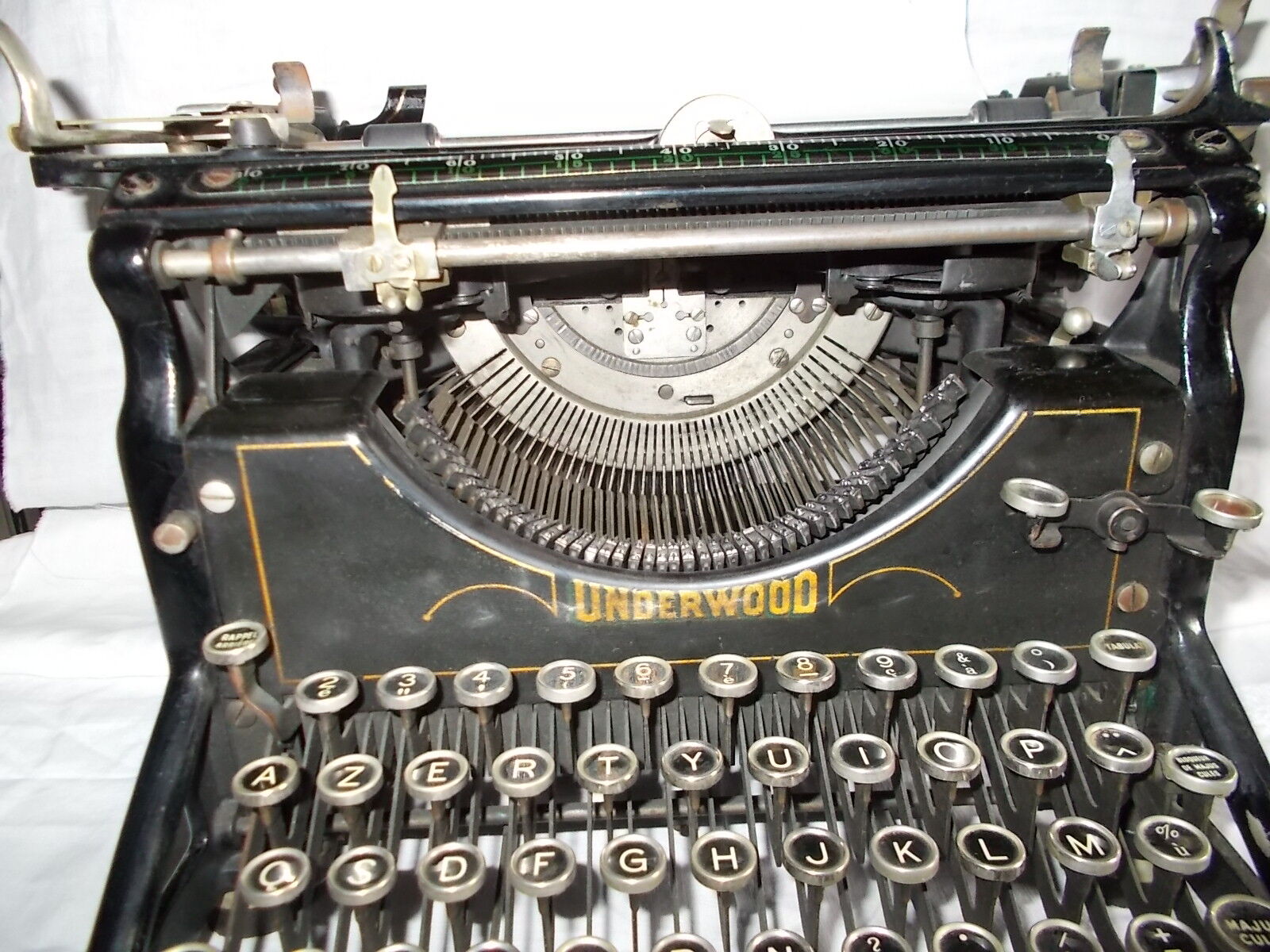 UNDERWOOD TYPEWRITER