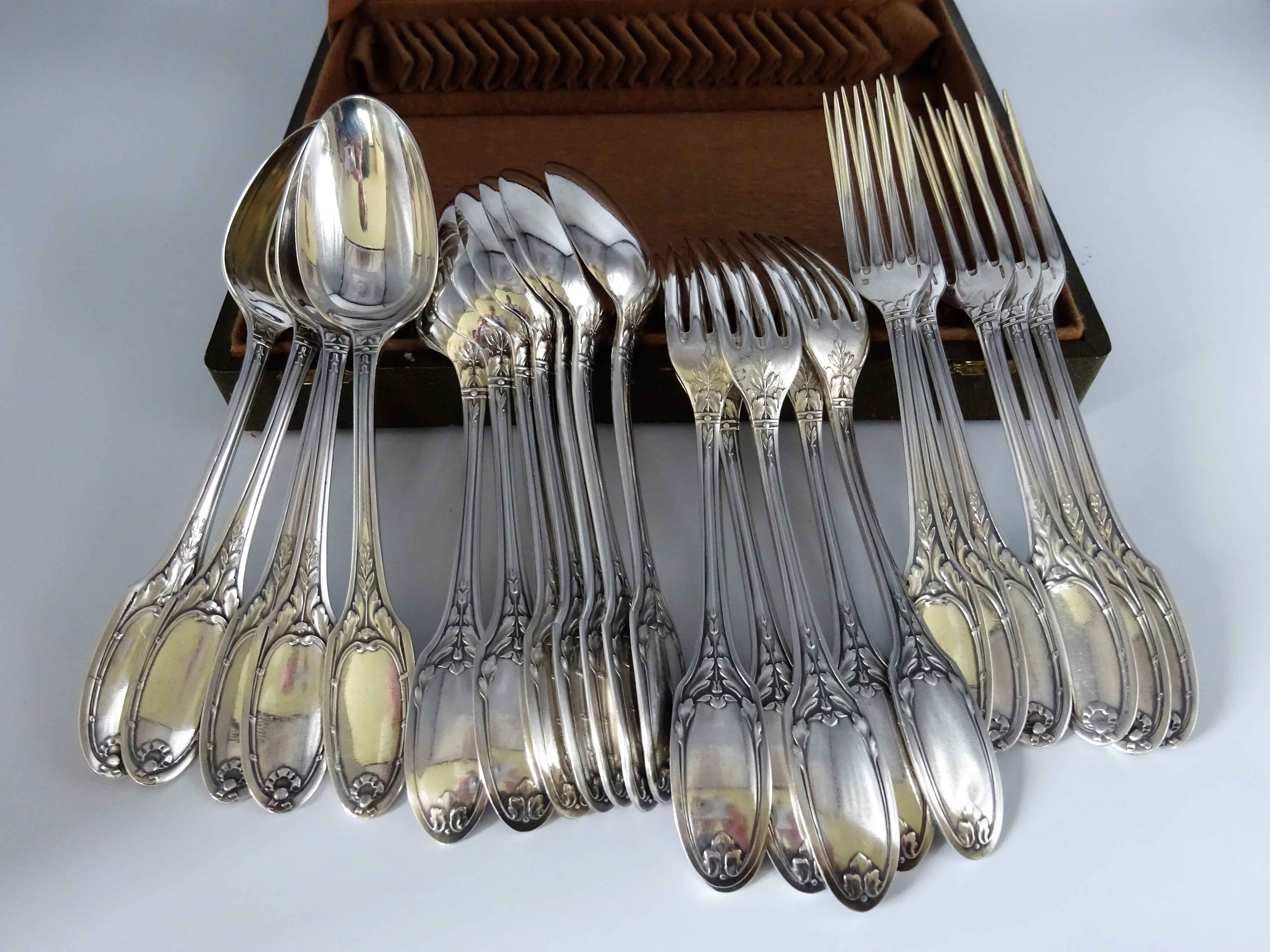 Christofle 24 cutlery spoons dessert whisks model Marie Antoinette metal arg