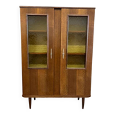 vitrine vintage en bois avec verre à relief jaune ocre
