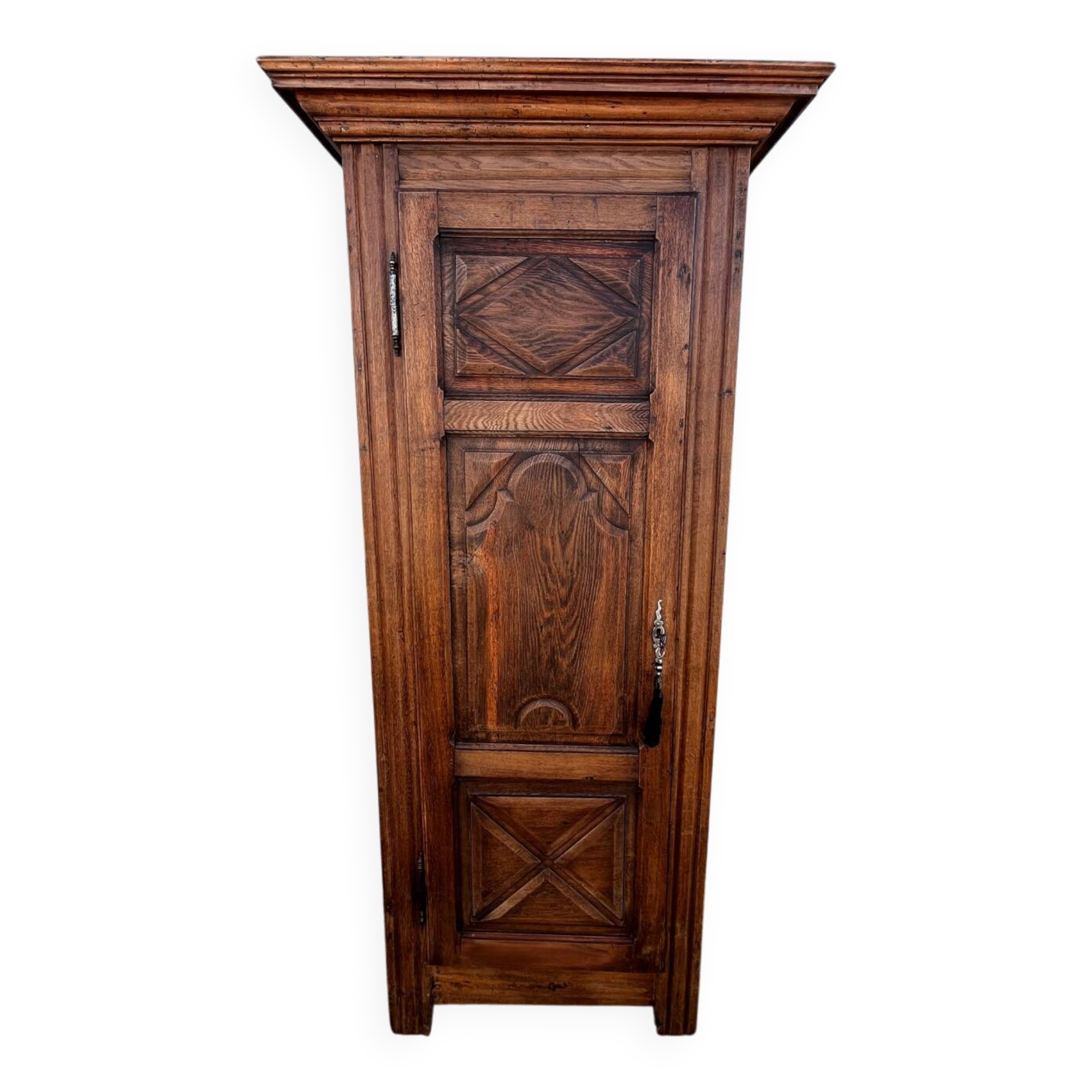Antique oak bonnetière
