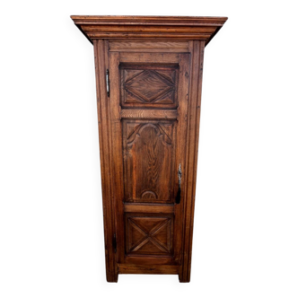 Antique oak bonnetière