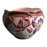 Vase , cache pot en barbotine art nouveau