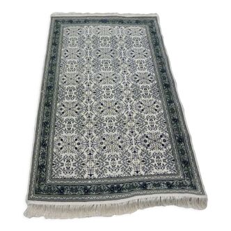 Tapis oriental persan classique nouée à la main motif floral en laine