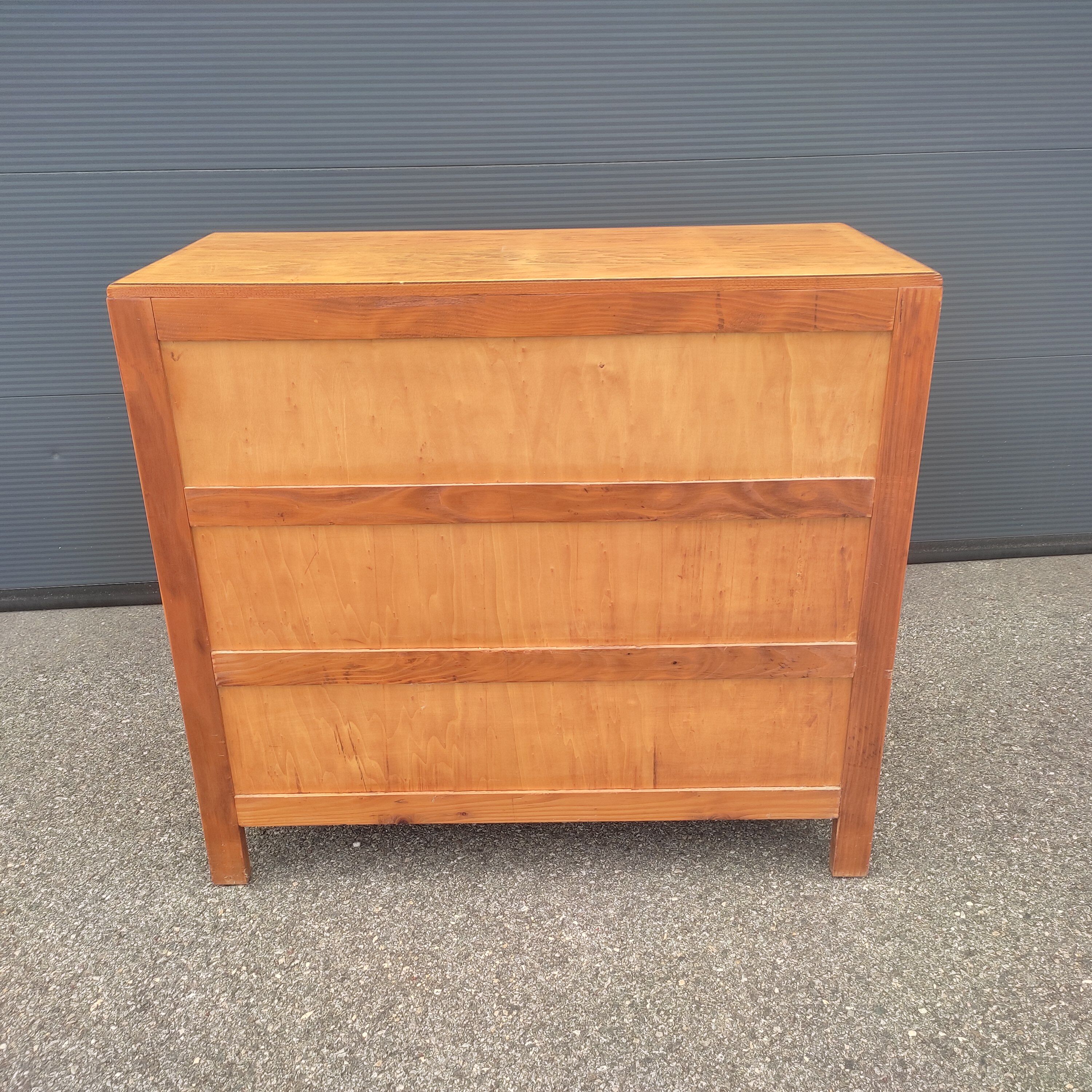 Vintage chest of drawers