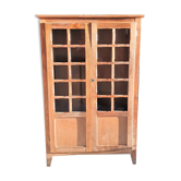 Window cabinet