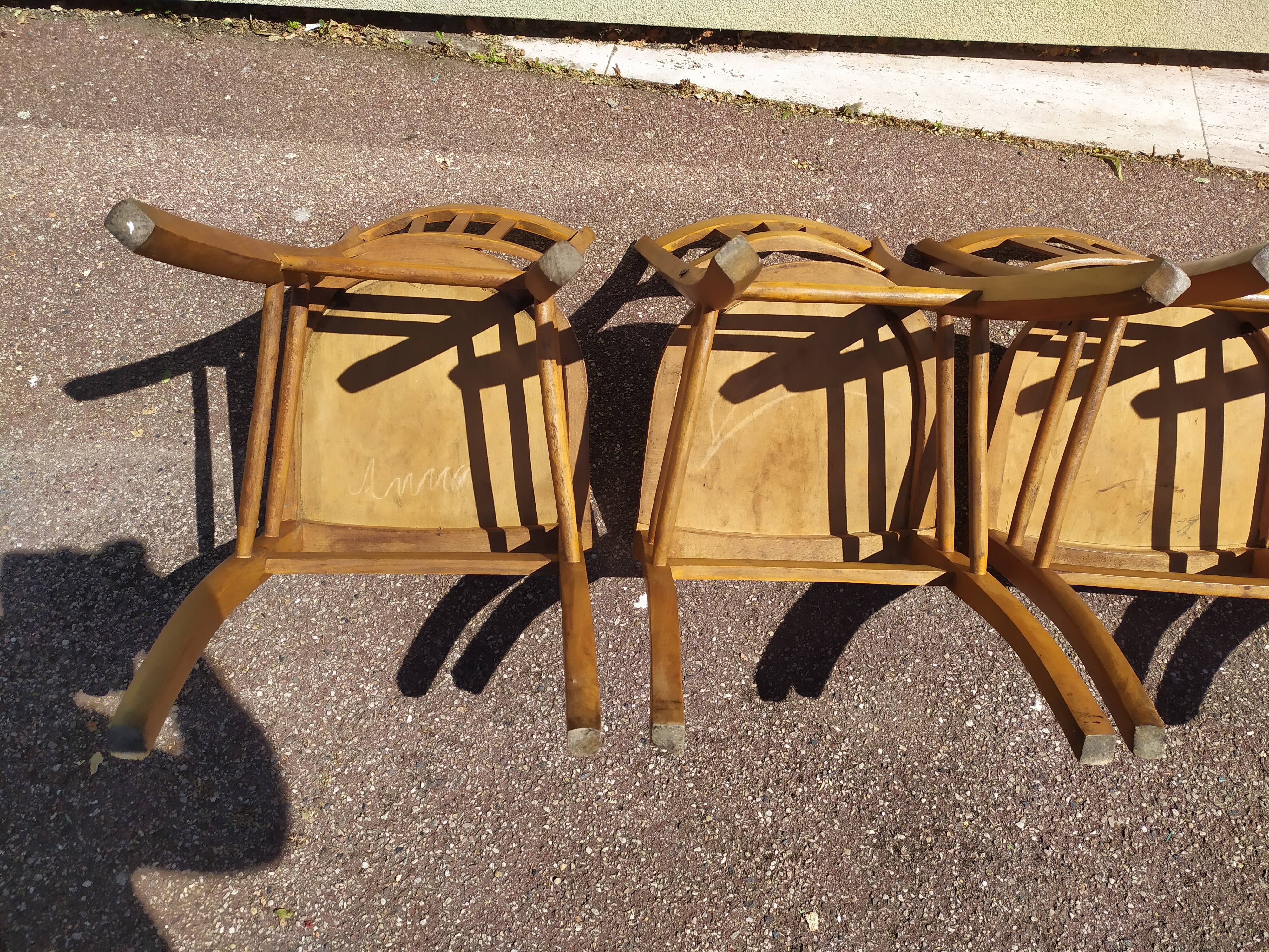 Lot de 4 chaises de bistrot ou de ferme en bois anciennes