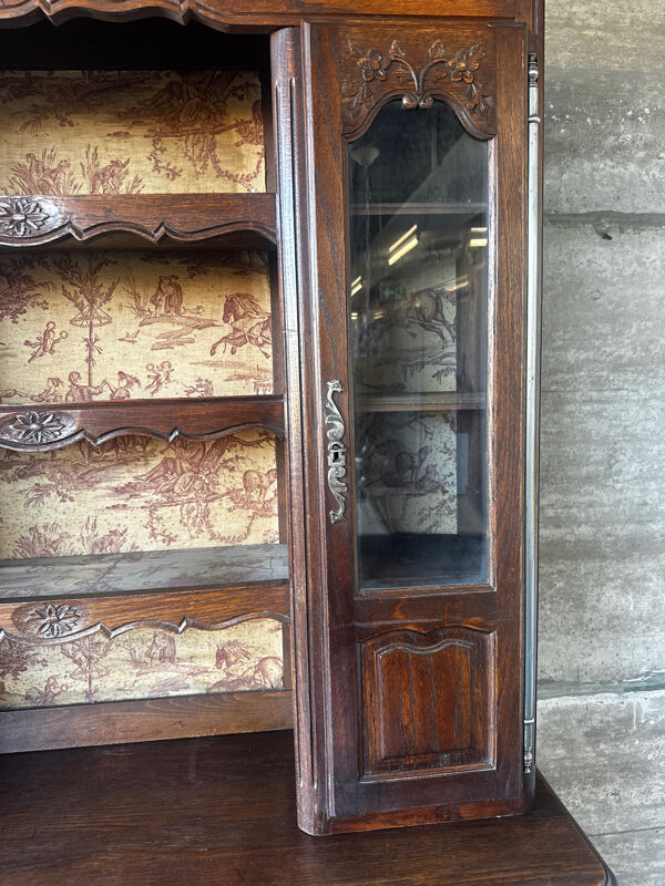 Buffet deux corps ancien en chêne sculpté – Style Louis XV – Vaisselie