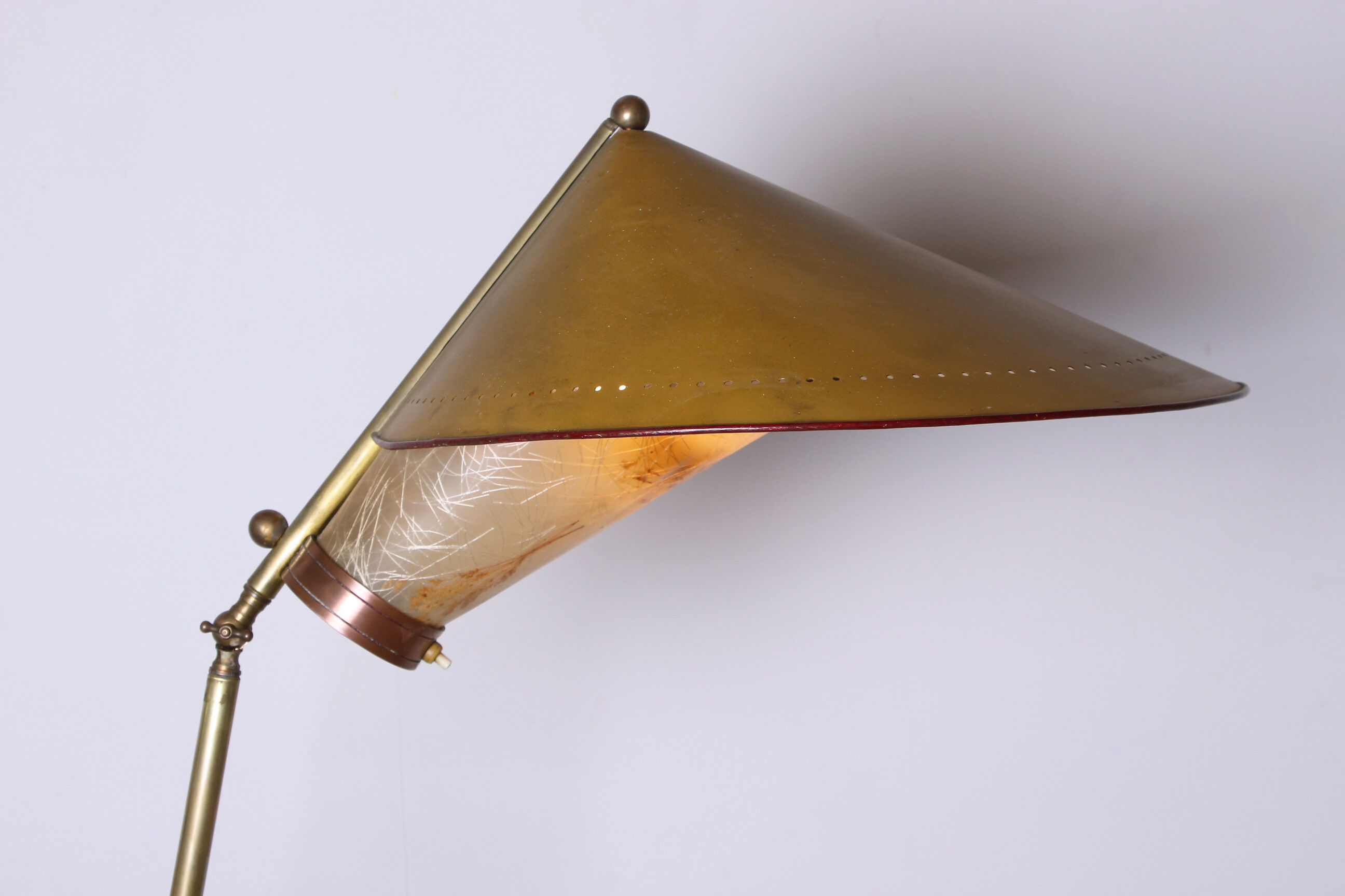Italian brass floor lamp with conical shaft, adjustable in tilt and height, 1950